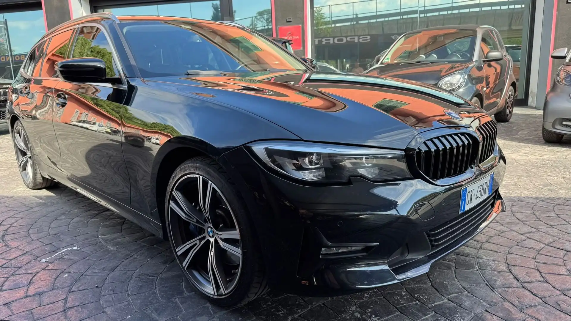 BMW 318 318d 48V Touring Sport Noir - 2