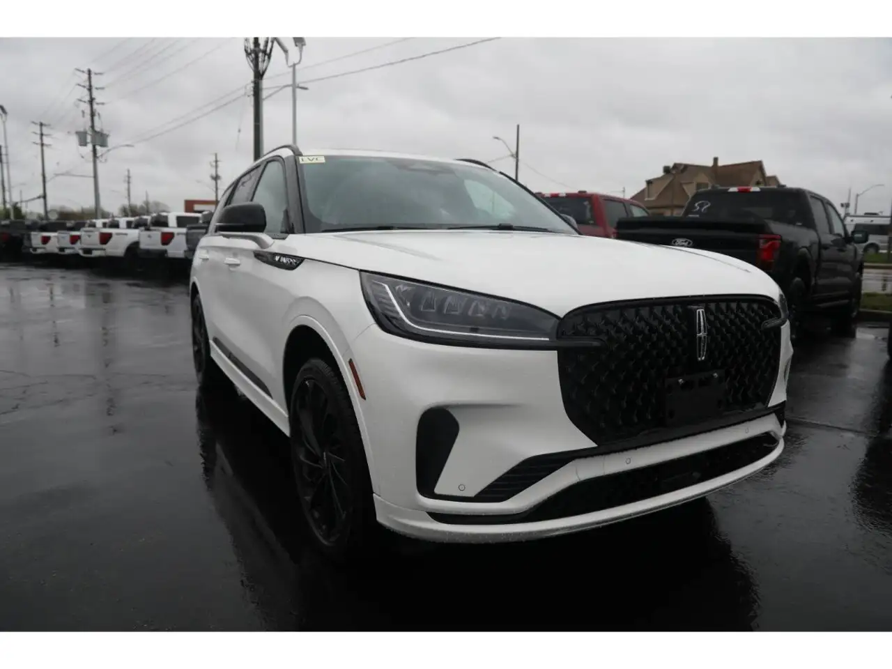 Lincoln Aviator снимка Lincoln Aviator