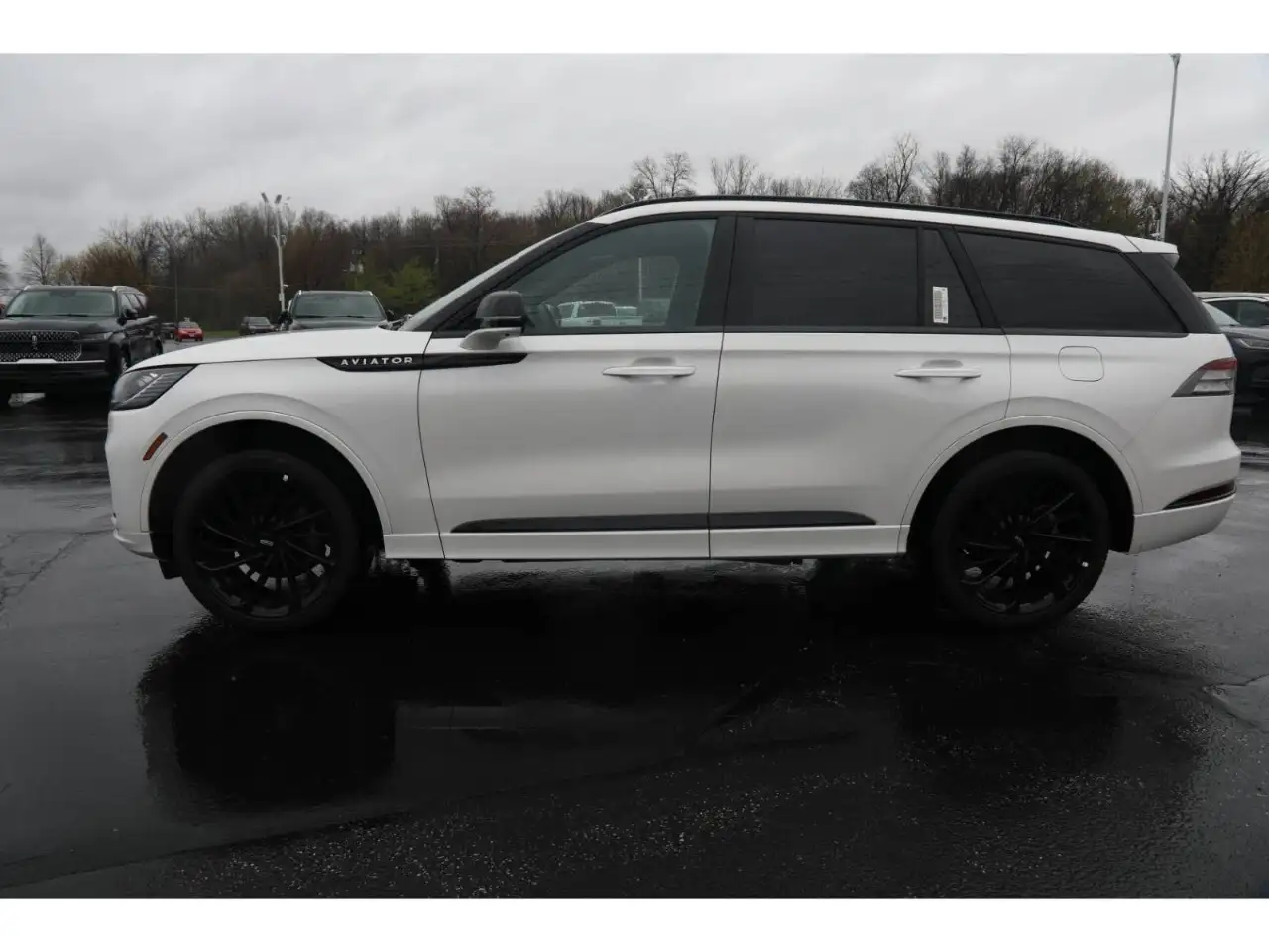 Lincoln Aviator снимка Lincoln Aviator