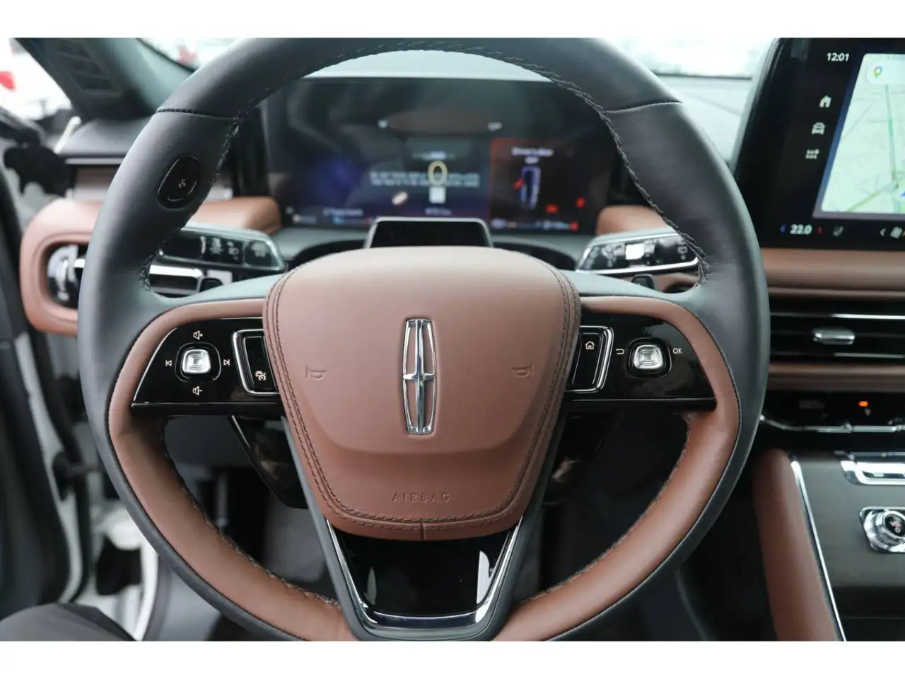 Lincoln Aviator снимка Lincoln Aviator