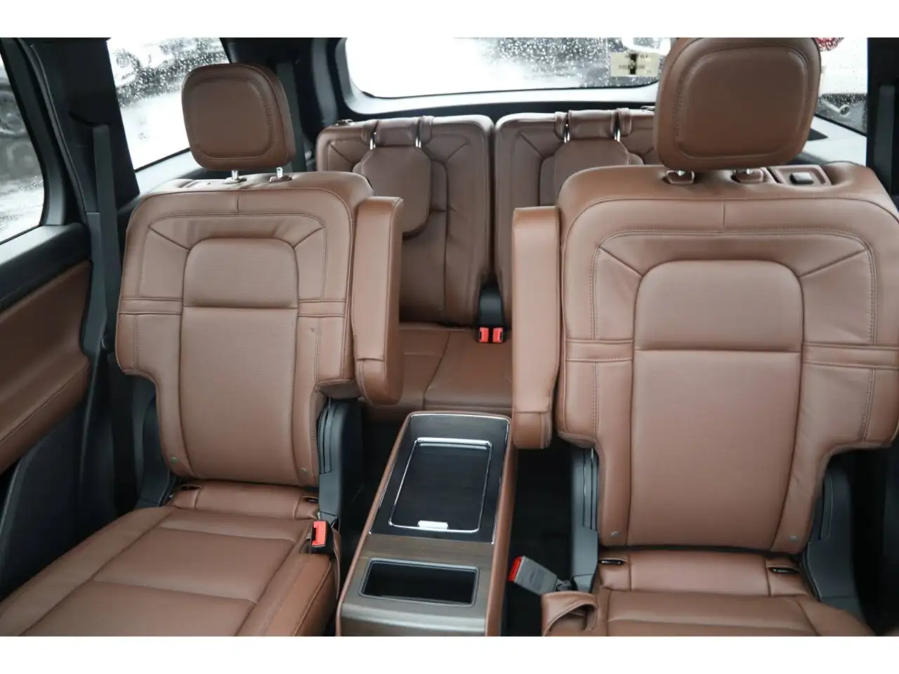 Lincoln Aviator снимка Lincoln Aviator