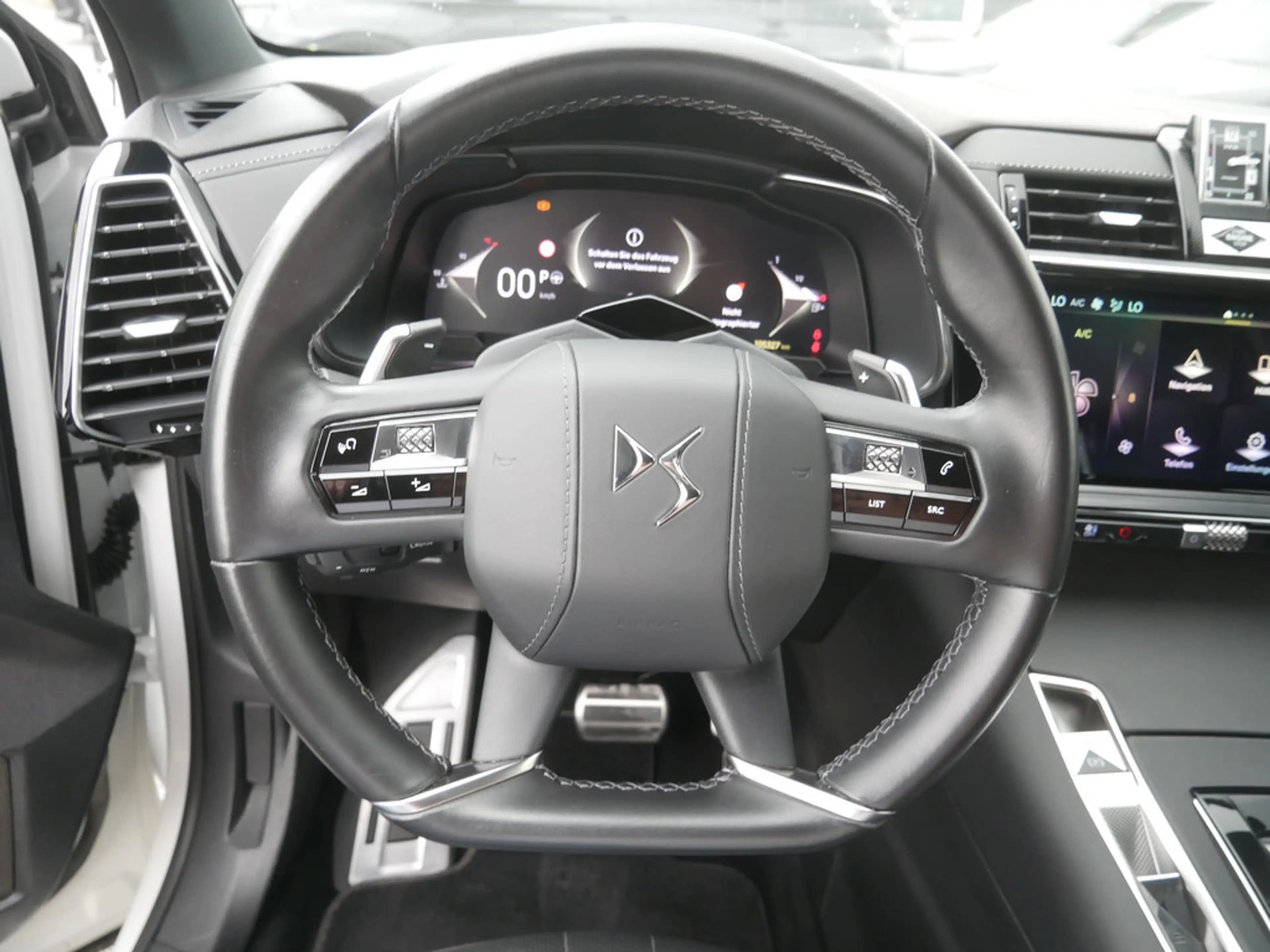 DS Automobiles DS 7 Crossback Opera BlueHDi 130 PANO 360° — photo 7