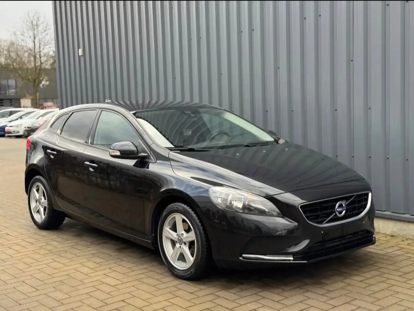 Volvo V40 V40 D2 Kinetic Noir - 1