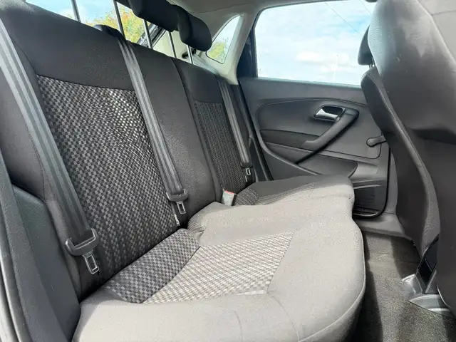 Volkswagen Polo view 11