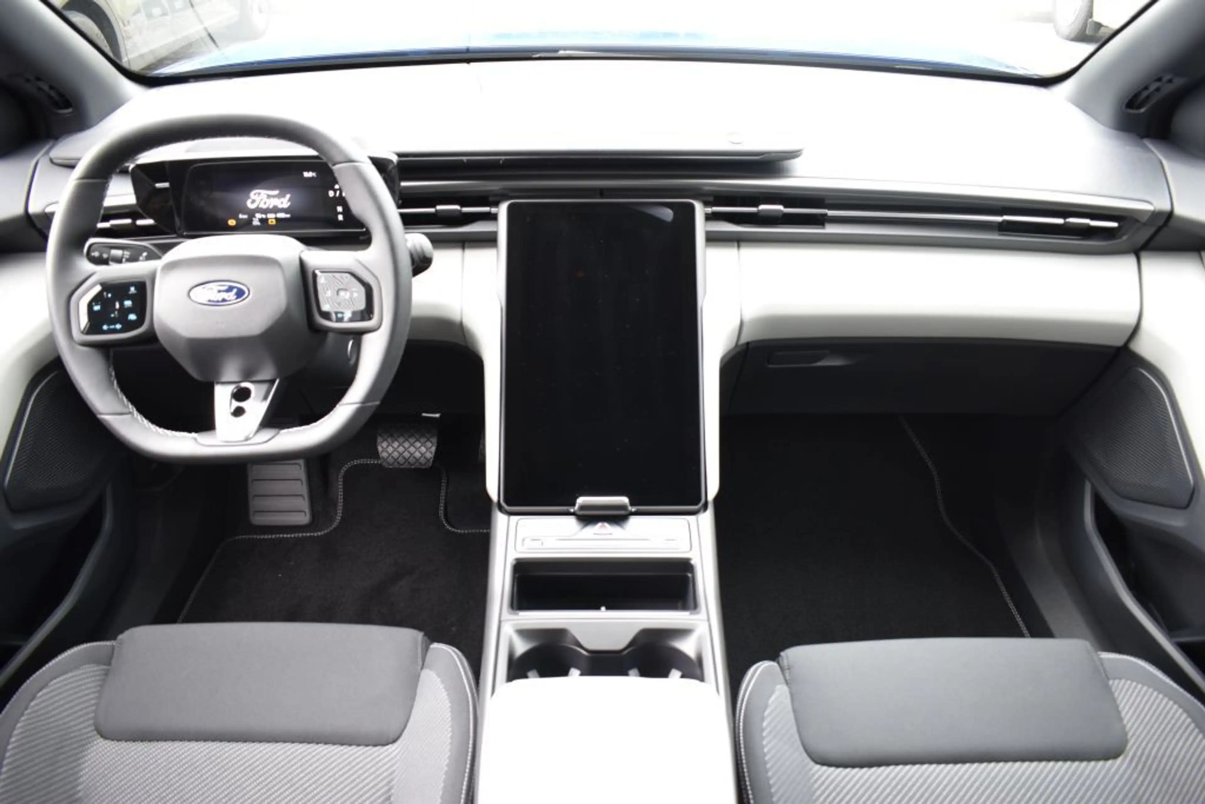 Ford Capri Select 77kWh RWD LED, Wärmepumpe, B&O — photo 11