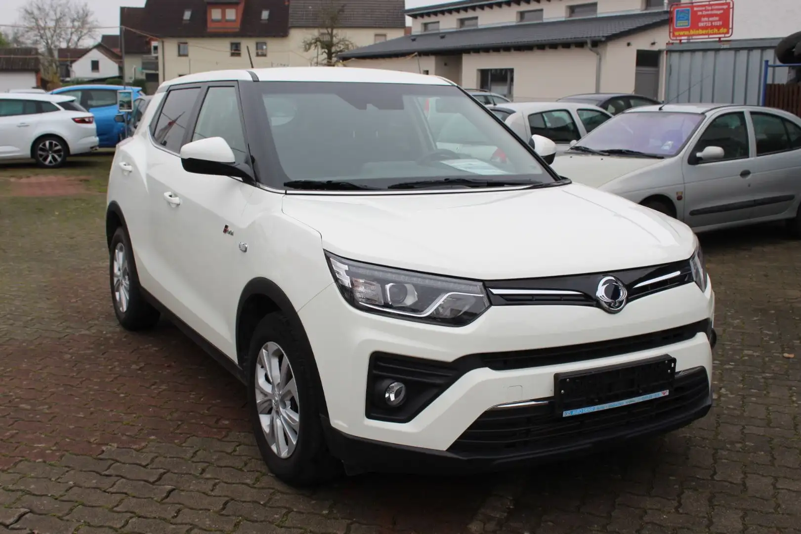 SsangYong Tivoli 1.5 T-GDi Amber 2WD Weiß - 2