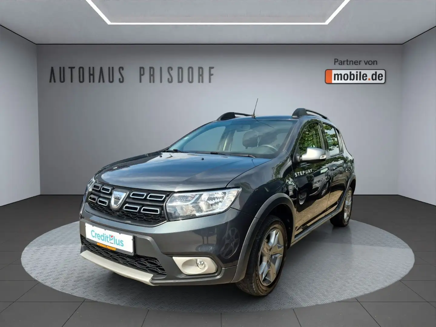 Dacia Sandero II Stepway Celebration Automatik/RFK/ Grijs - 1