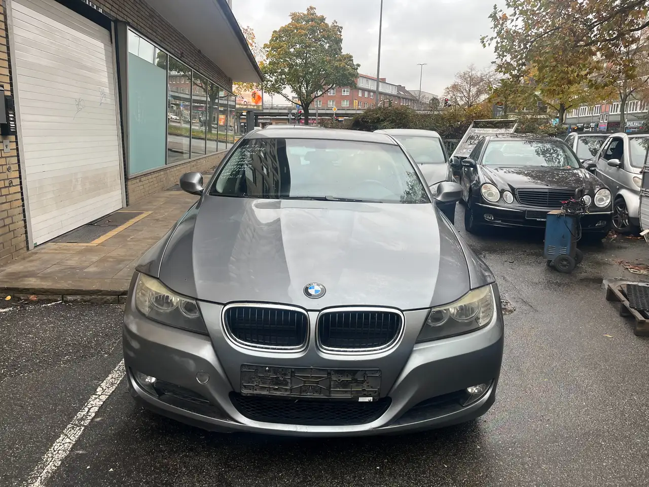 BMW 320