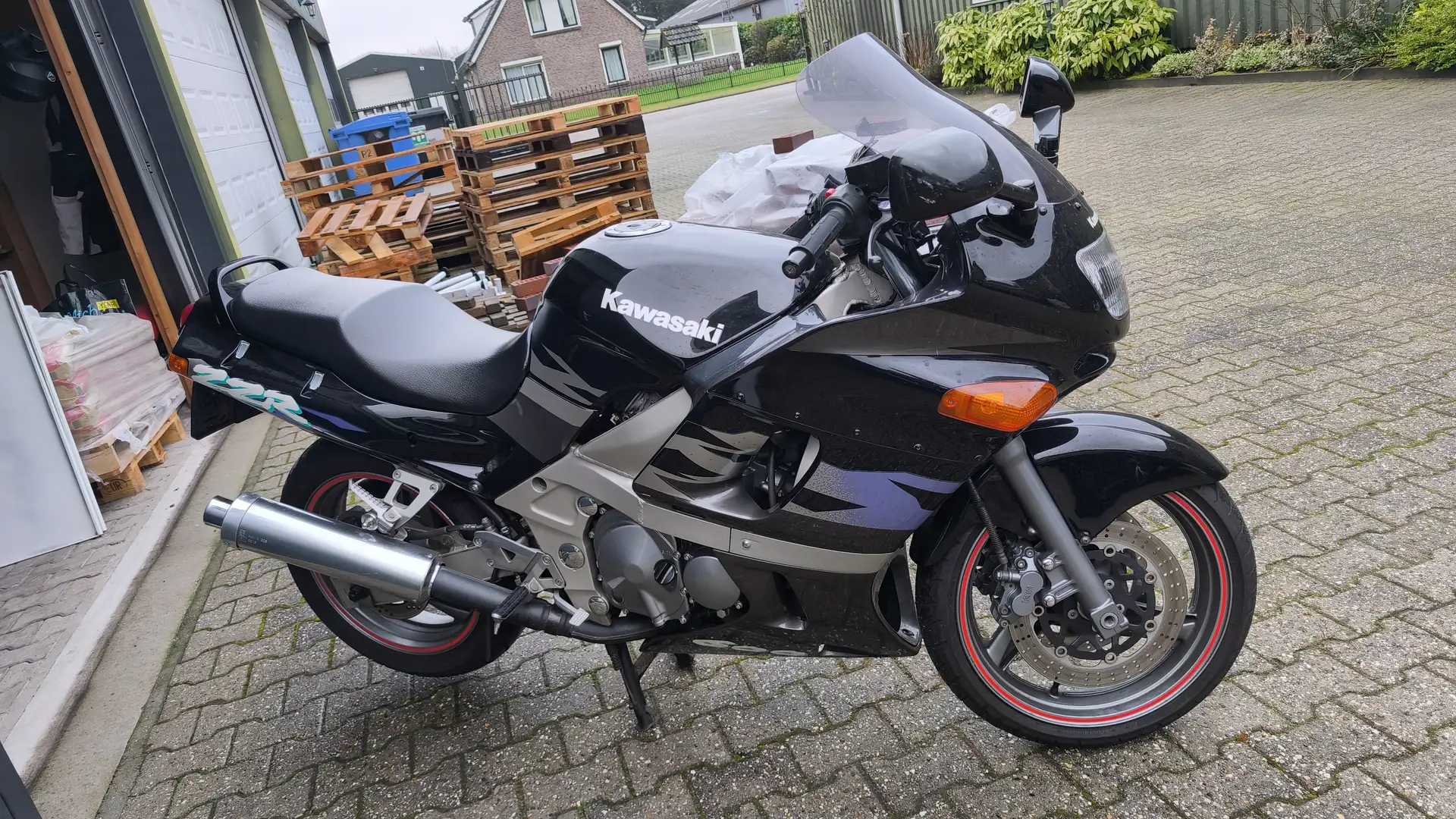 Kawasaki ZZR 600 Plateado - 1