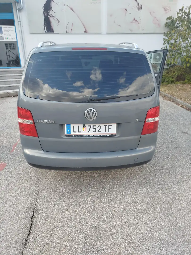 Volkswagen Touran 1.9 TDI Highline - 1
