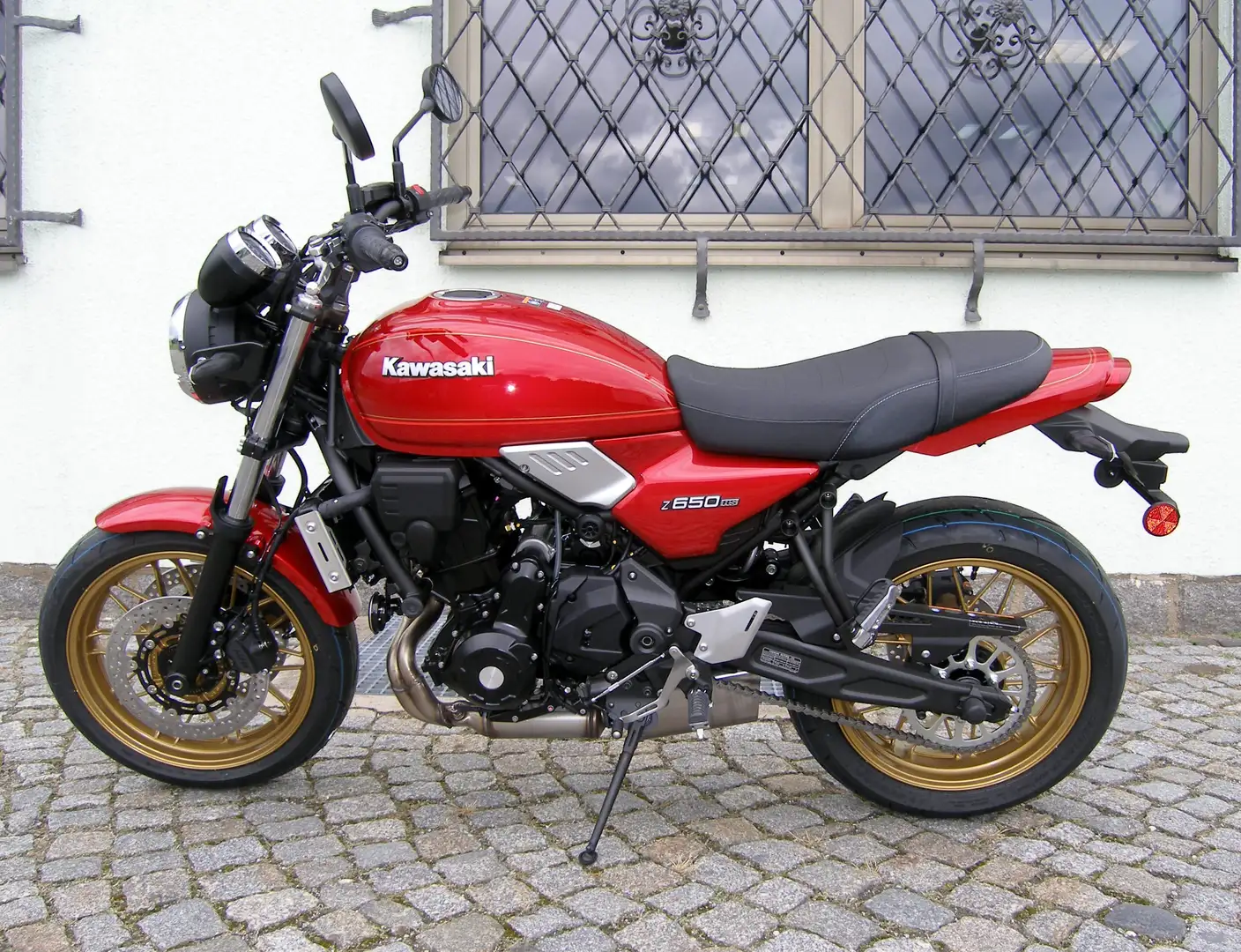 Kawasaki Z 650 RS Червоний - 2