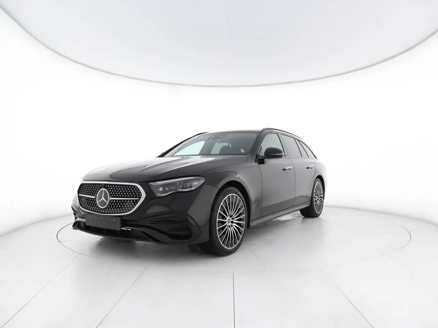 Mercedes-Benz E 300 DE PLUG IN 4 MATIC SW Чорний - 1