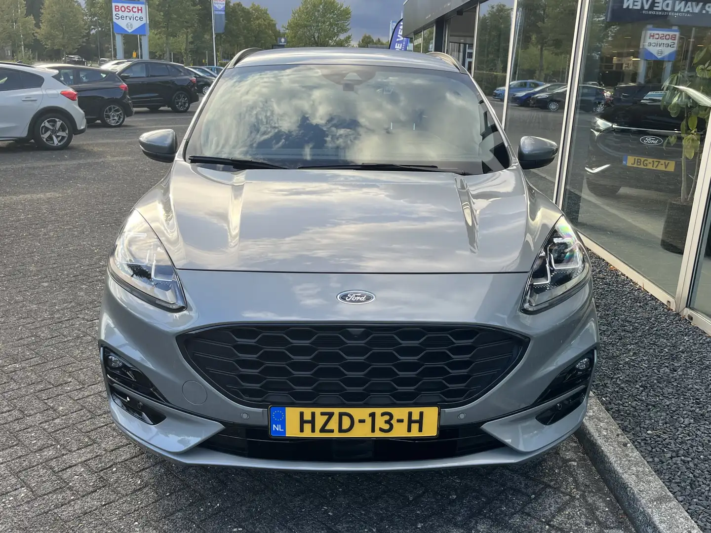 Ford Kuga 2.5 PHEV ST-Line X 225pk/165kW e-CVT Automaat | 27 Plateado - 2