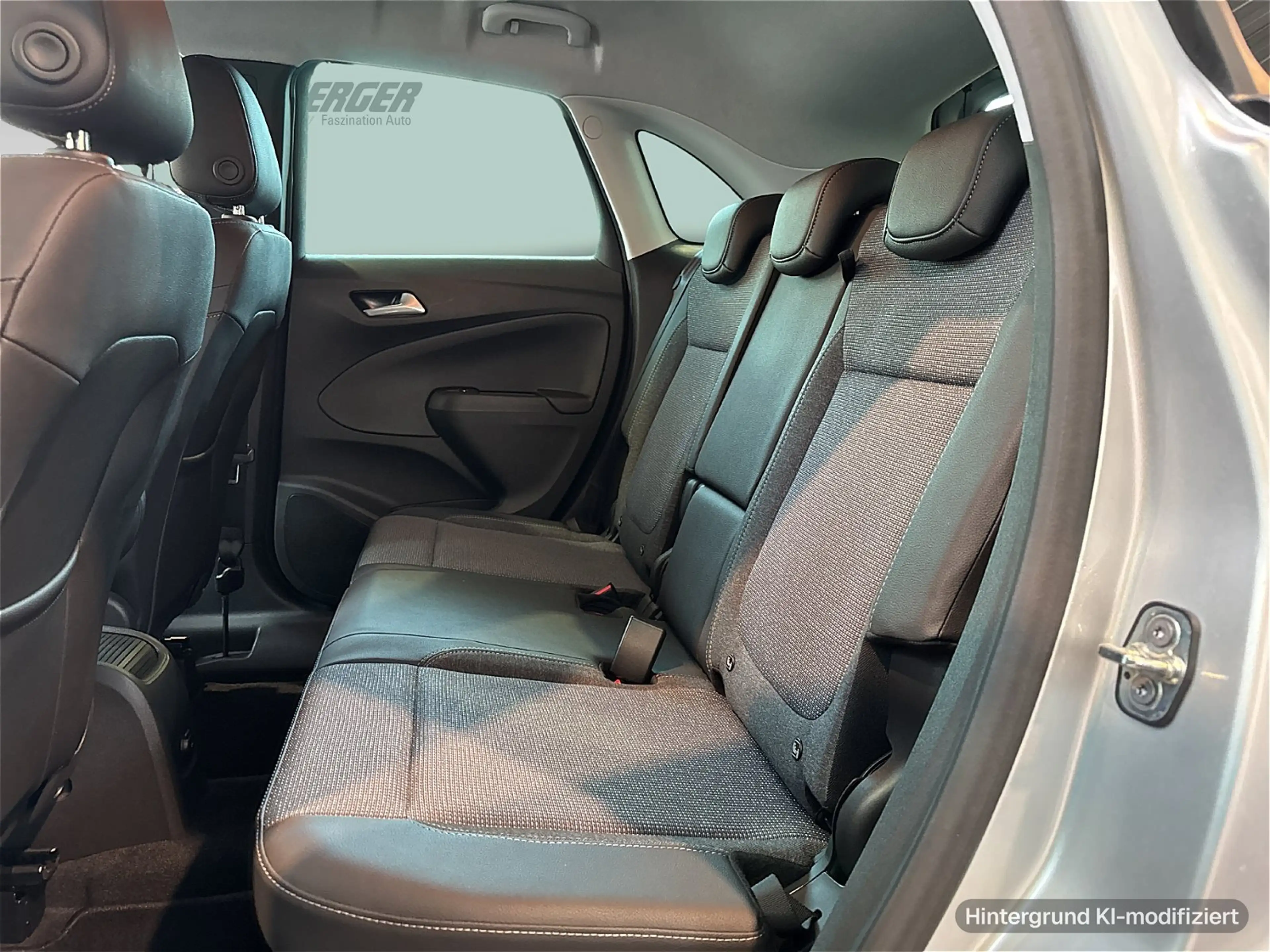 Opel Crossland 1.2 Turbo Elegance Paket Aut. — photo 11