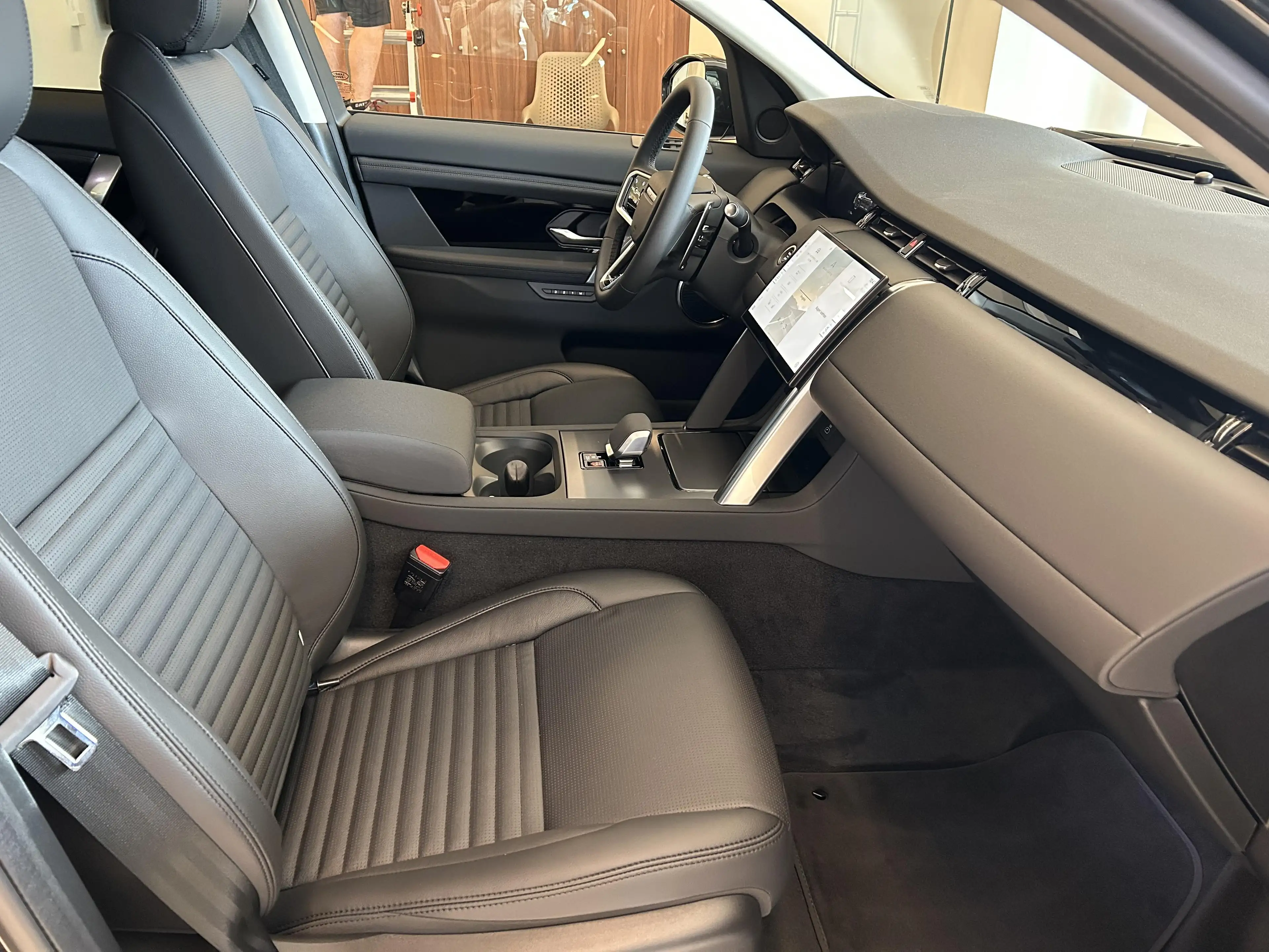 Land Rover Discovery Sport DYNAMIC SE — photo 3