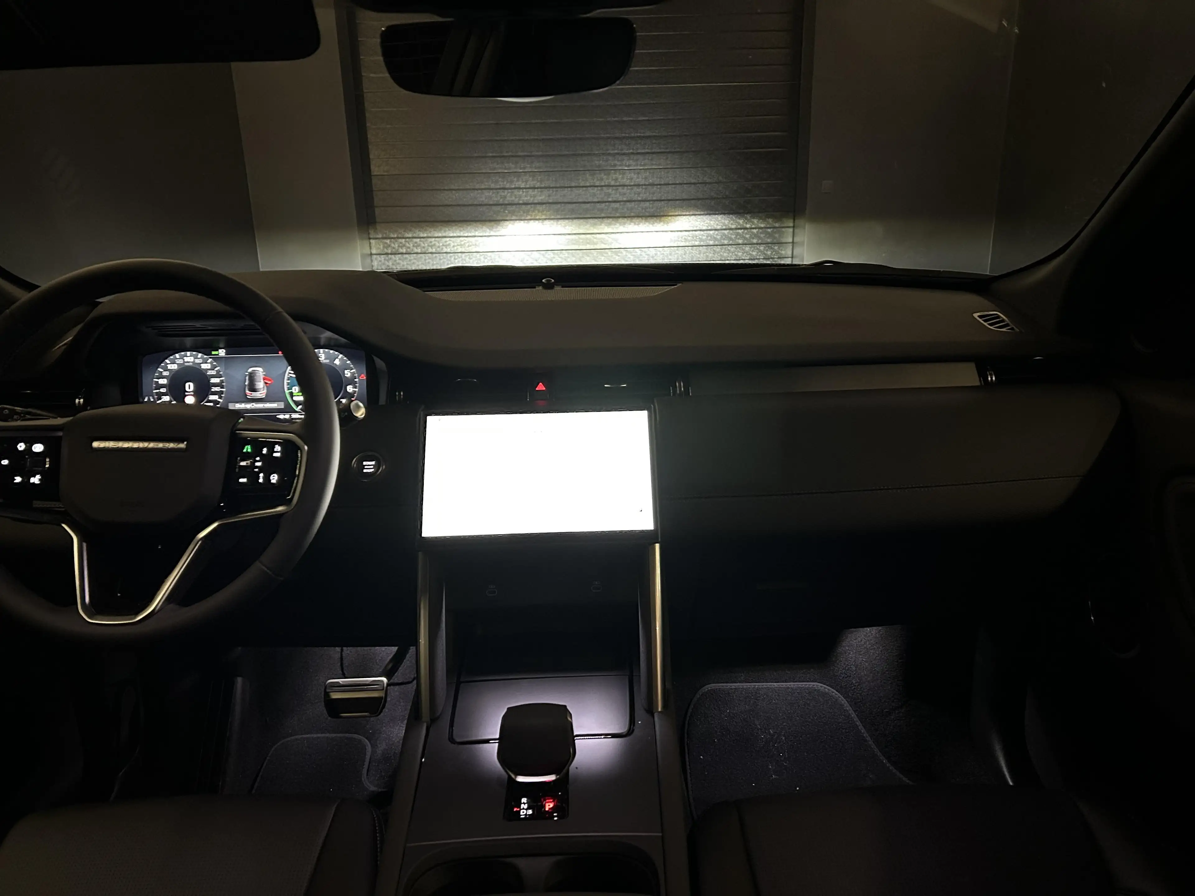Land Rover Discovery Sport DYNAMIC SE — photo 4