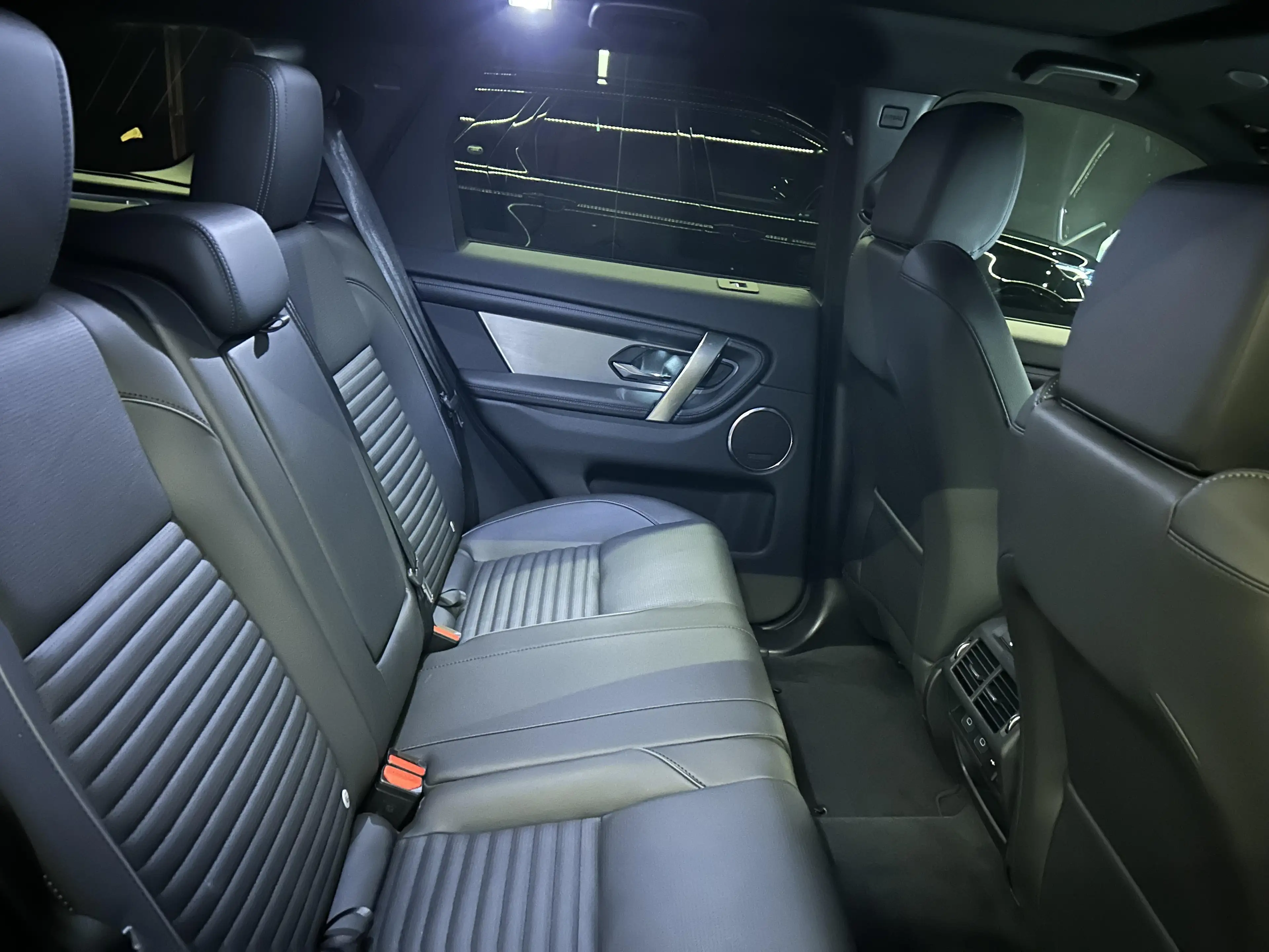 Land Rover Discovery Sport DYNAMIC SE — photo 5