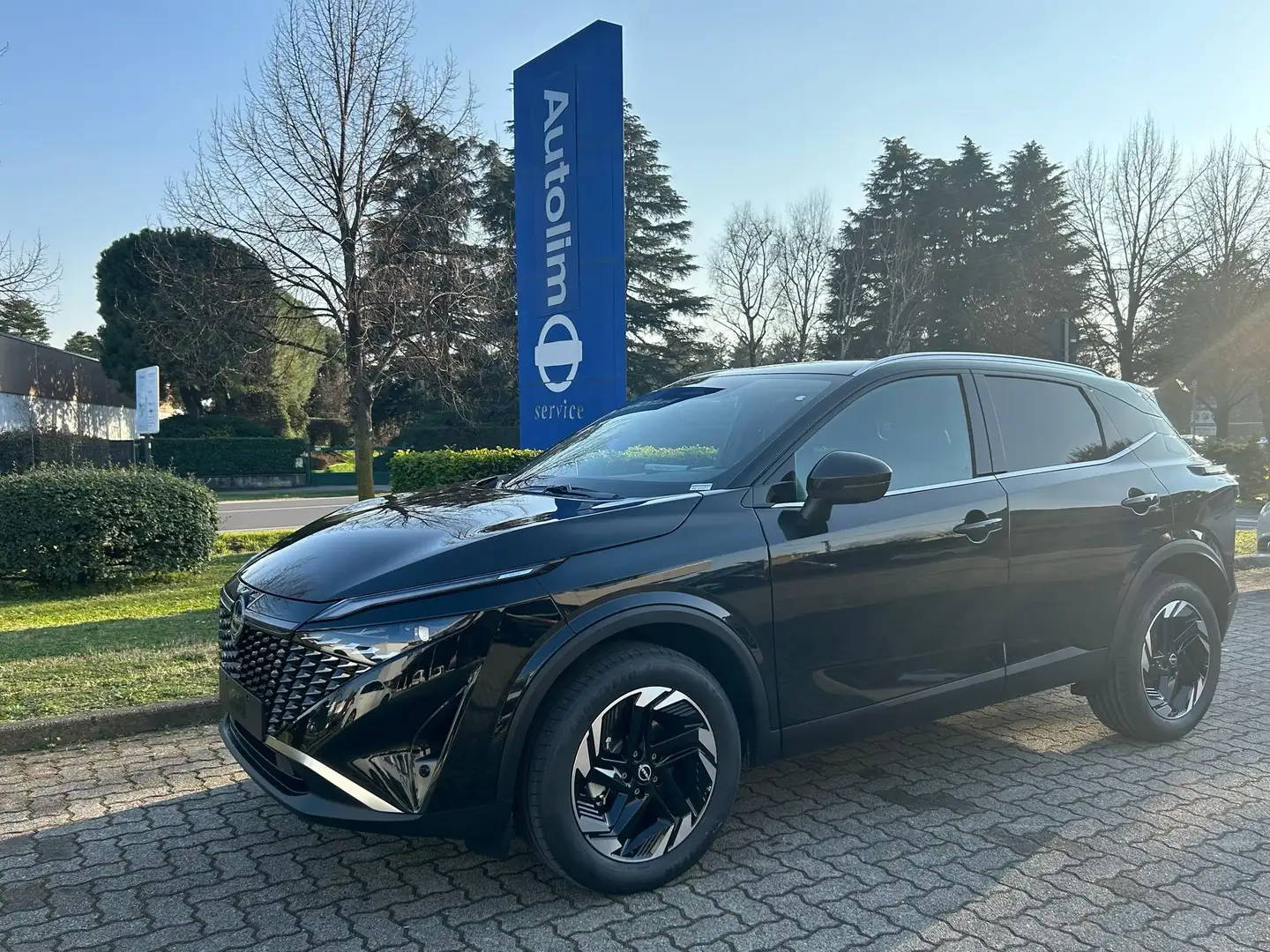 Nissan Qashqai mhev N-Connecta140cv NO VINCOLI FINANZIAMENTO Negro - 1