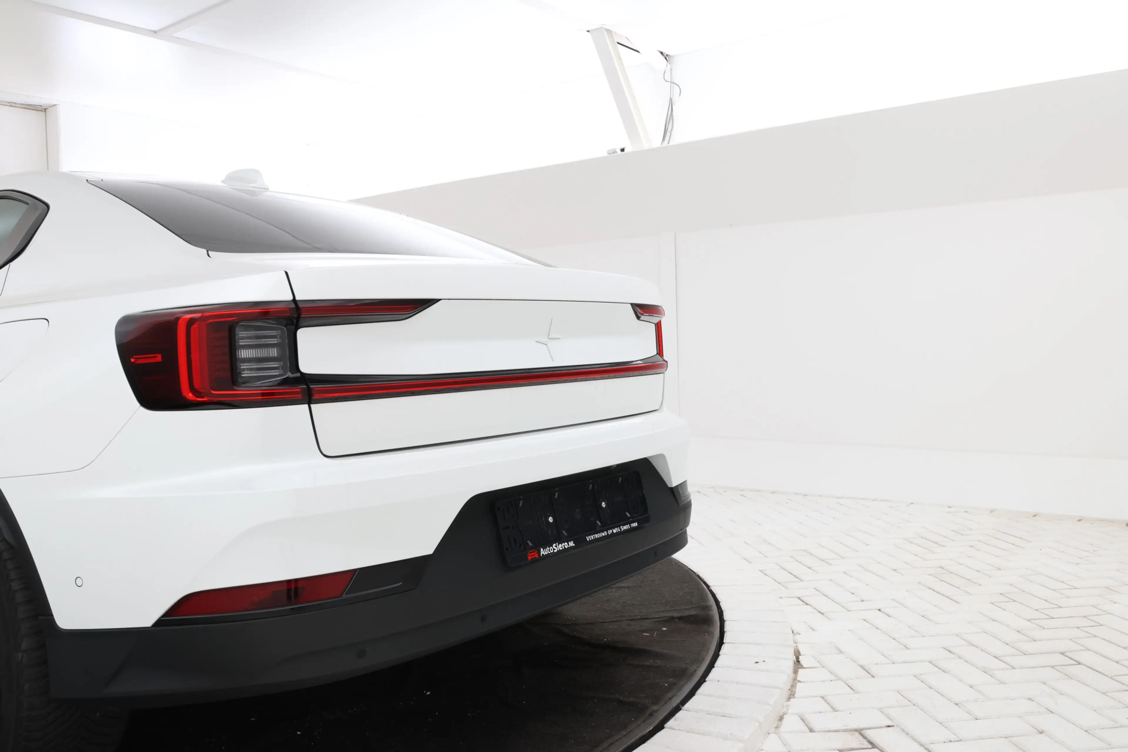 Polestar 2 Long Range Single Motor Plus 82 kWh Long range! Pa — photo 11