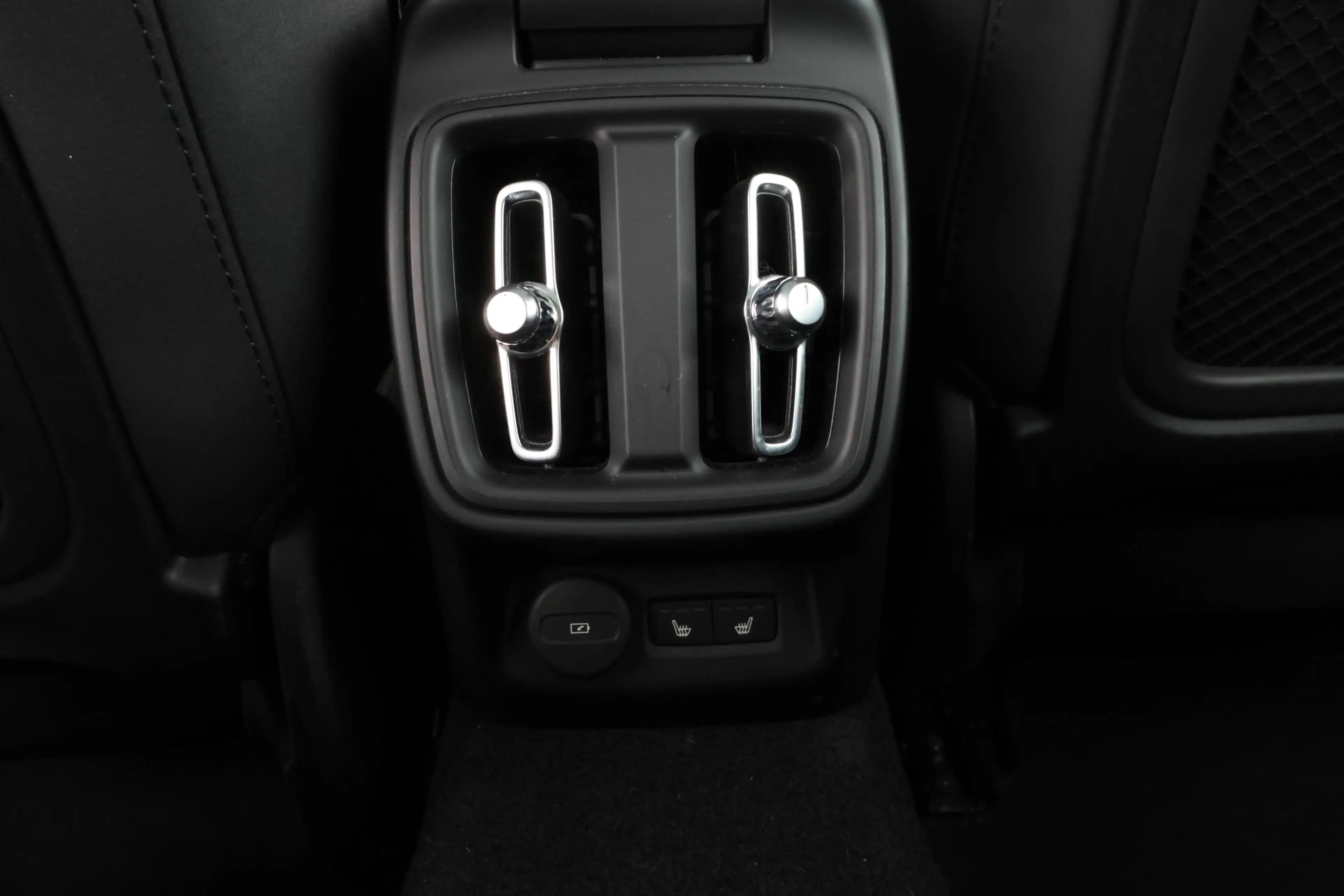 Polestar 2 Long Range Single Motor Plus 82 kWh Long range! Pa — photo 39