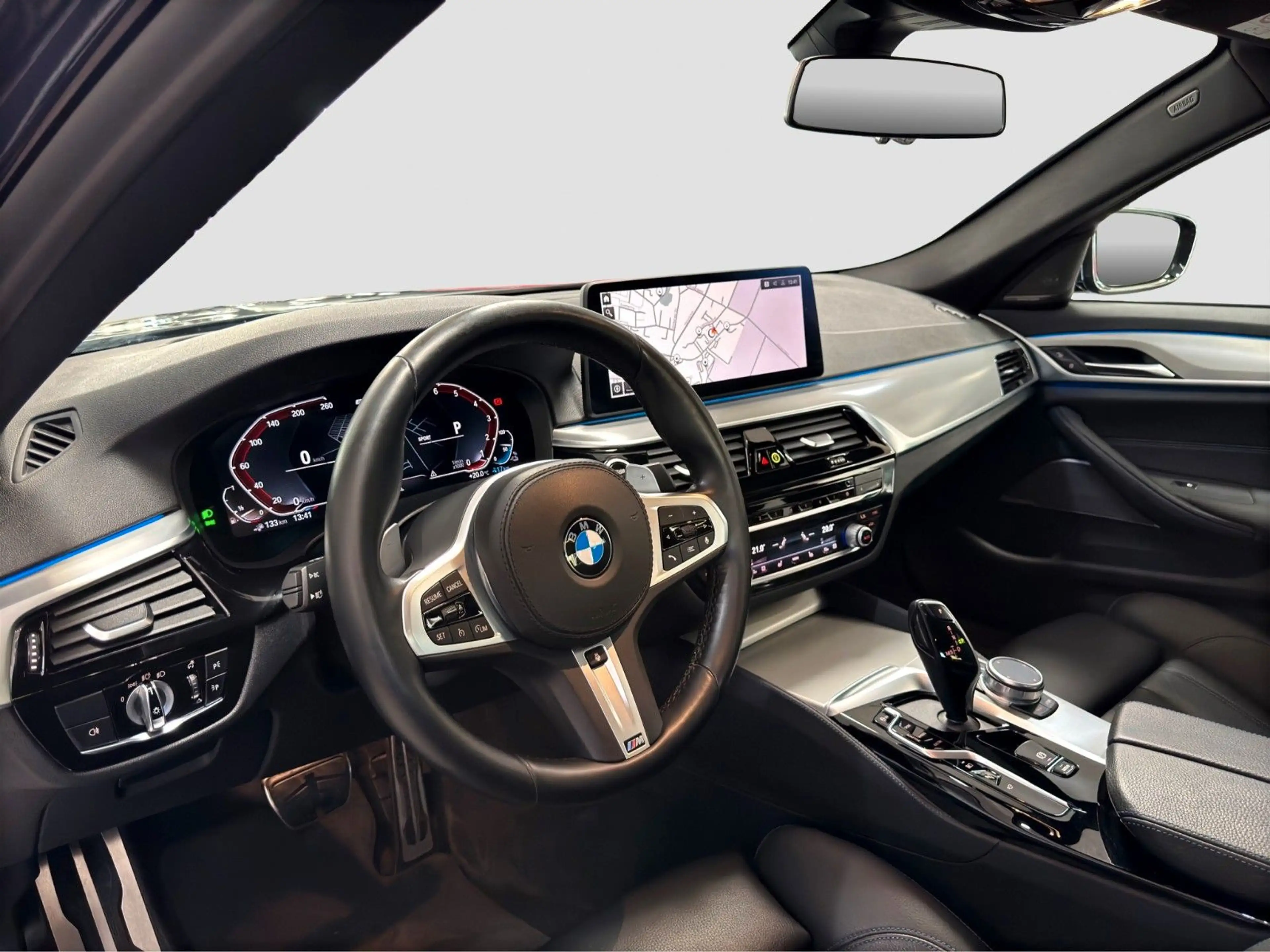 BMW 545 e xDr M-SPORT LC.PRO CARPLAY H/K HUD 360° — photo 12