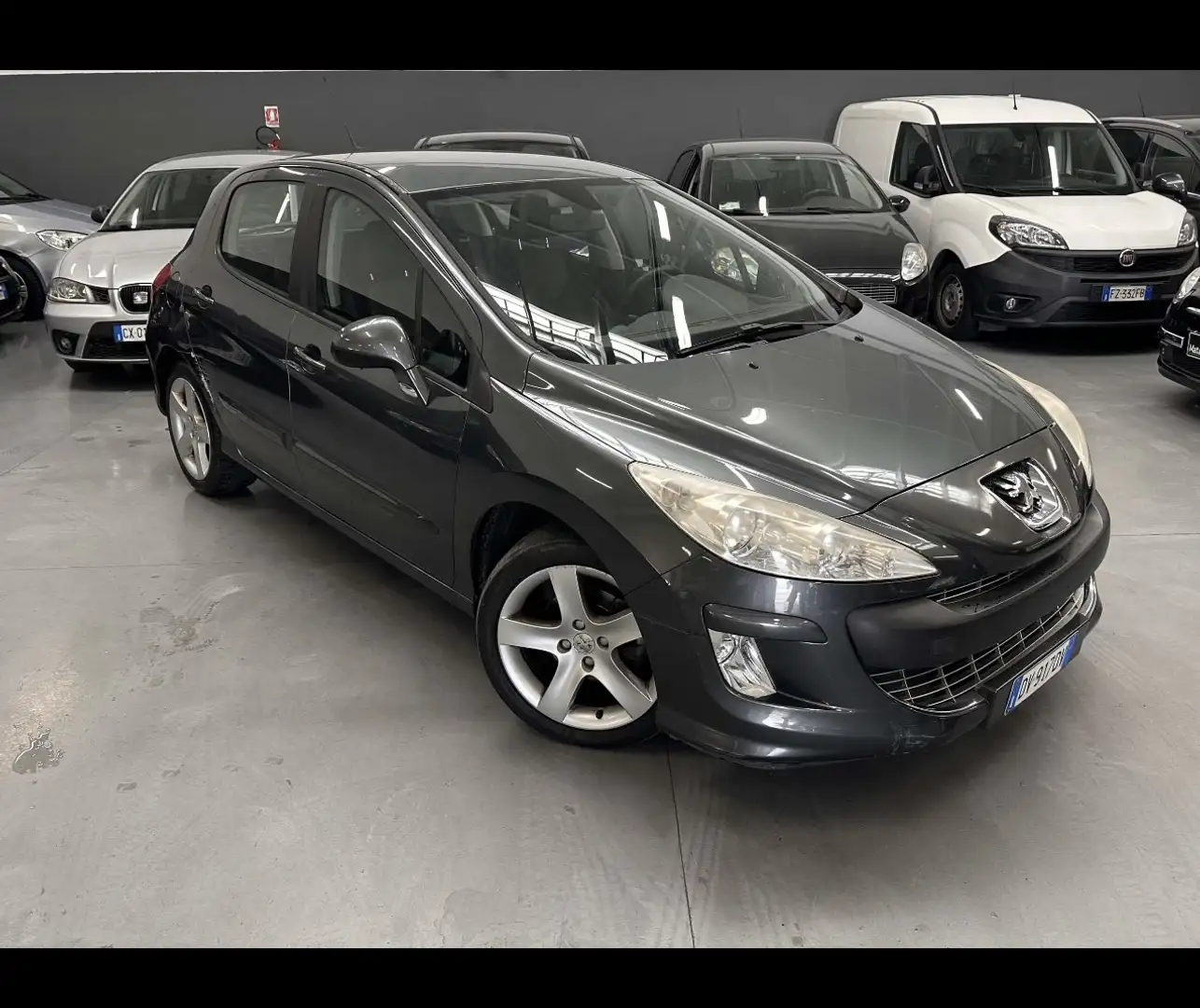 Peugeot 308 5p 1.6 diesel adatta a neopatentati - 1