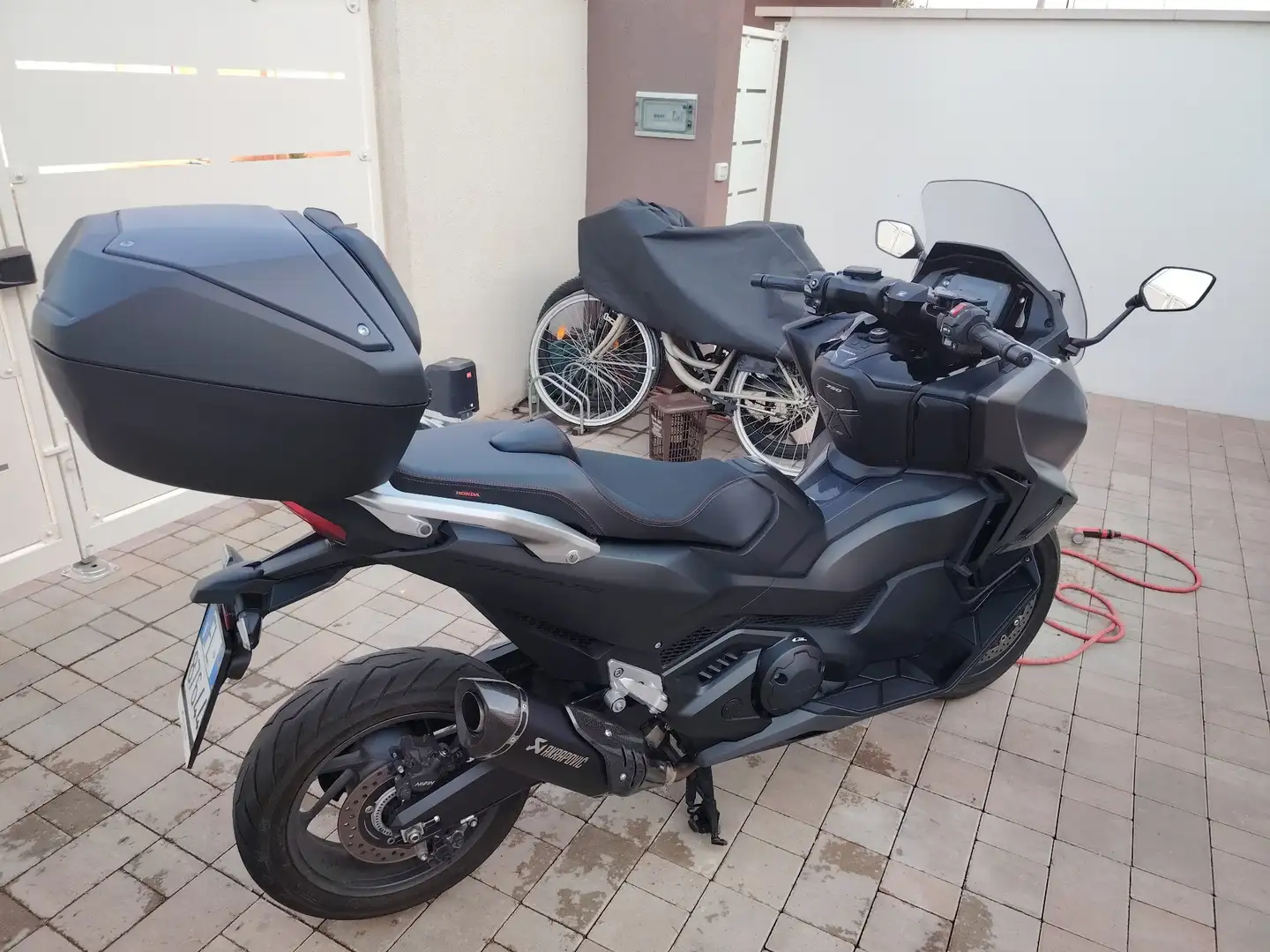 Honda Forza 750 urban, bauletto, scarico akrapovic, sella comfort Nero - 2