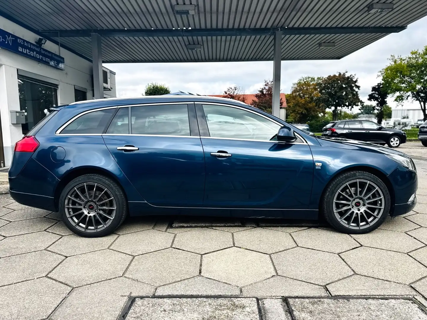 Opel Insignia OPC Sports Tourer 4x4/LANE ASSIST/KLIMA Blau - 2