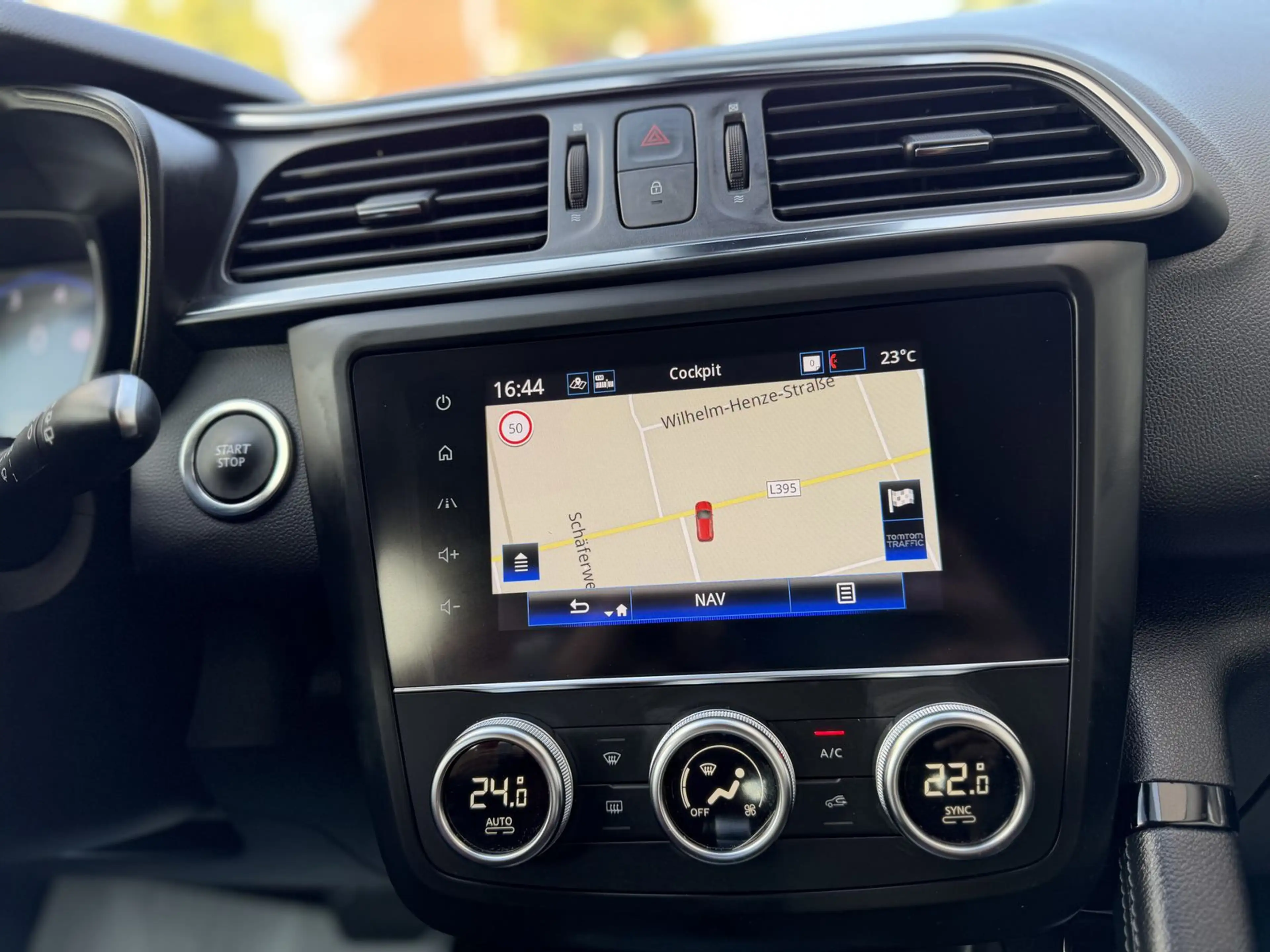 Renault Kadjar Business Autom Kamera Keyless Sitzhg AHK — photo 14