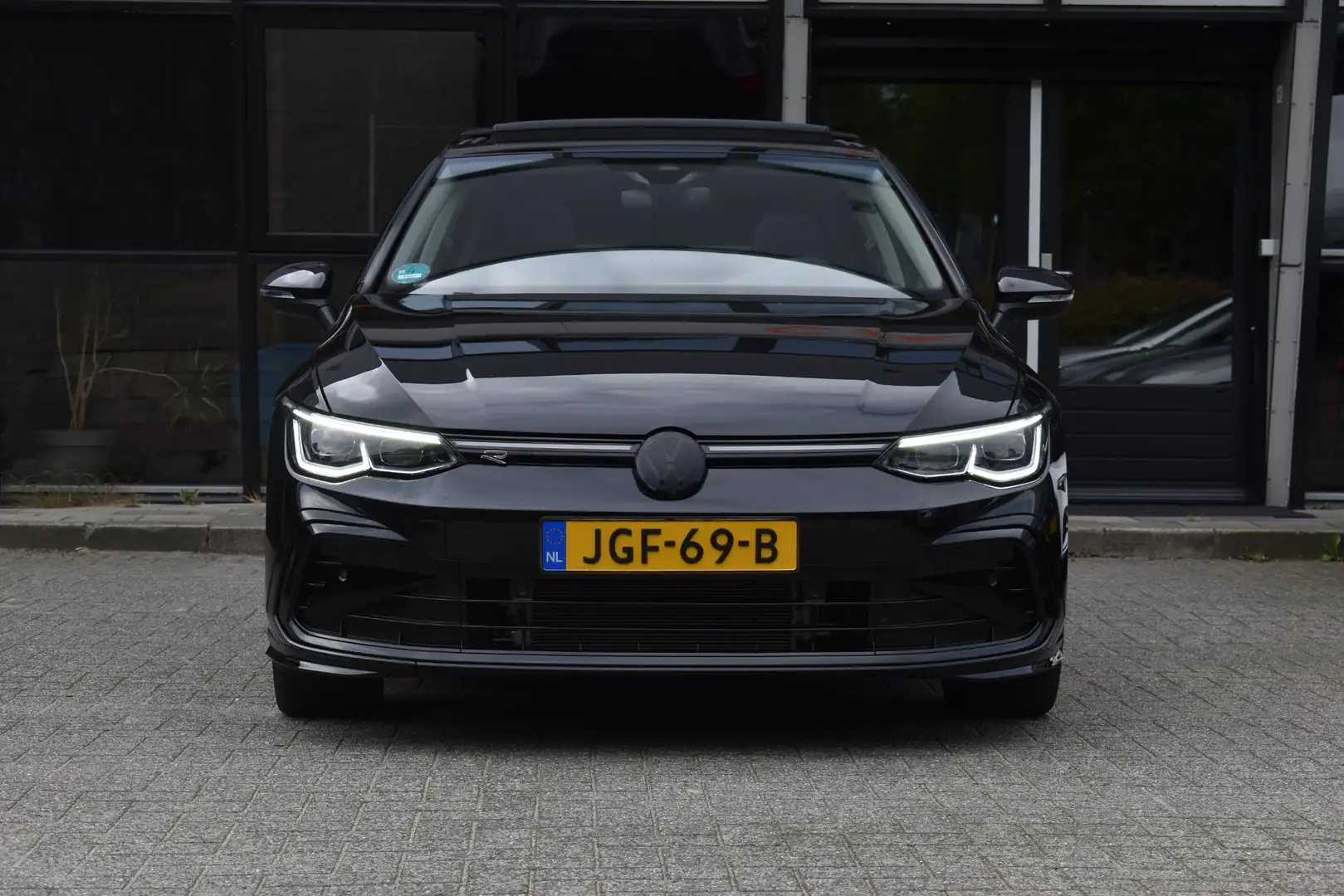Volkswagen Golf 1.5 eTSI R Line IQ Pano Massage Stuurvw Sfeer D.Ho Zwart - 2