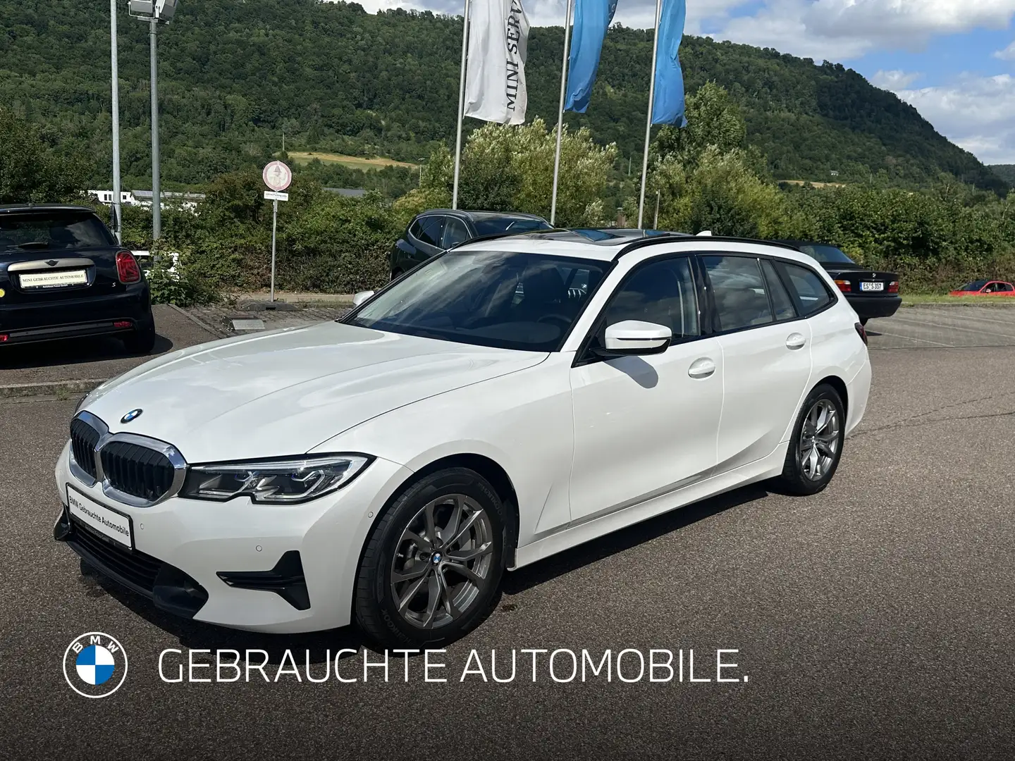 BMW 330 i A Sport Line DAB WLAN Pano.Dach RFK Shz Alb - 1