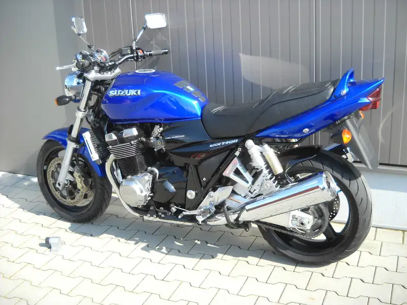 Suzuki GSX 1400 - foto 4