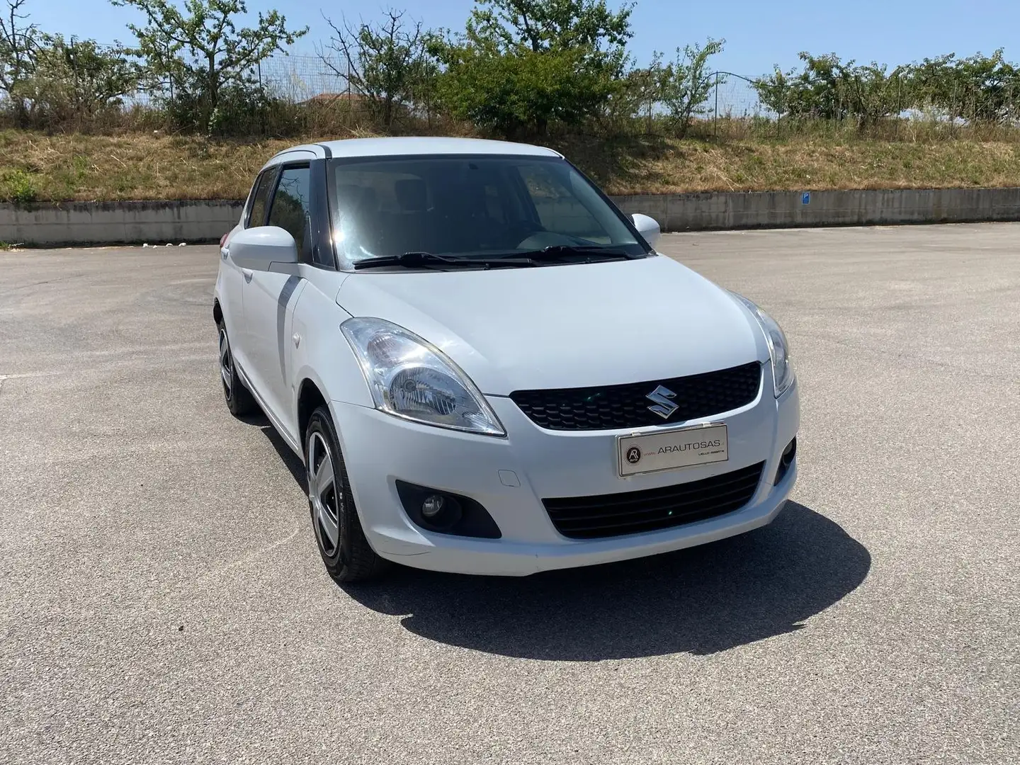 Suzuki Swift - 1