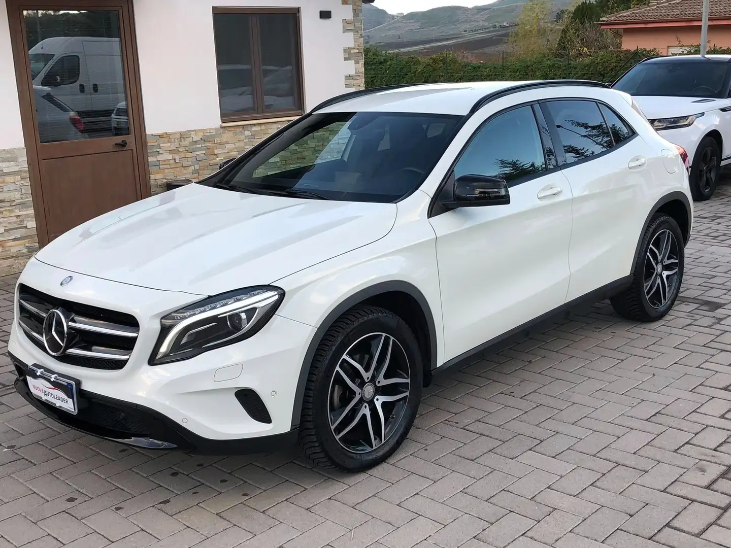 Mercedes-Benz GLA 200 GLA 200 d (cdi) Sport 4matic auto Blanc - 1