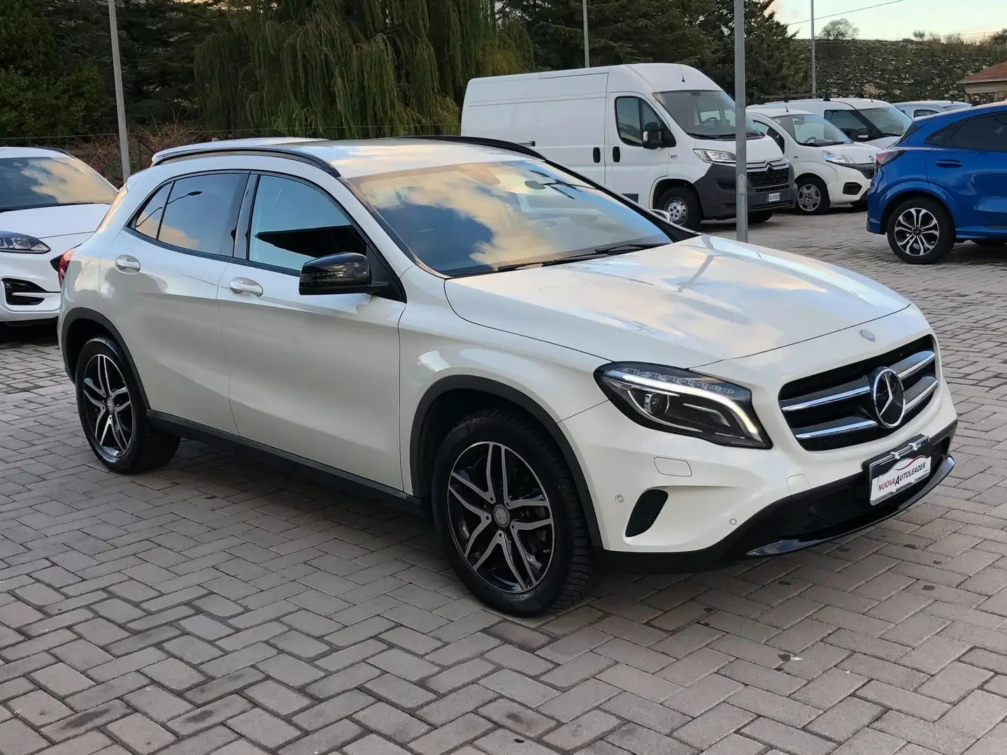 Mercedes-Benz GLA 200 GLA 200 d (cdi) Sport 4matic auto Blanc - 2