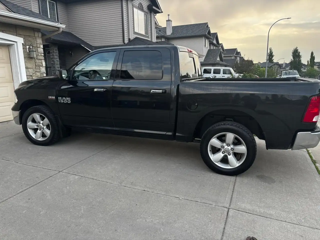 RAM 1500 снимка RAM 1500