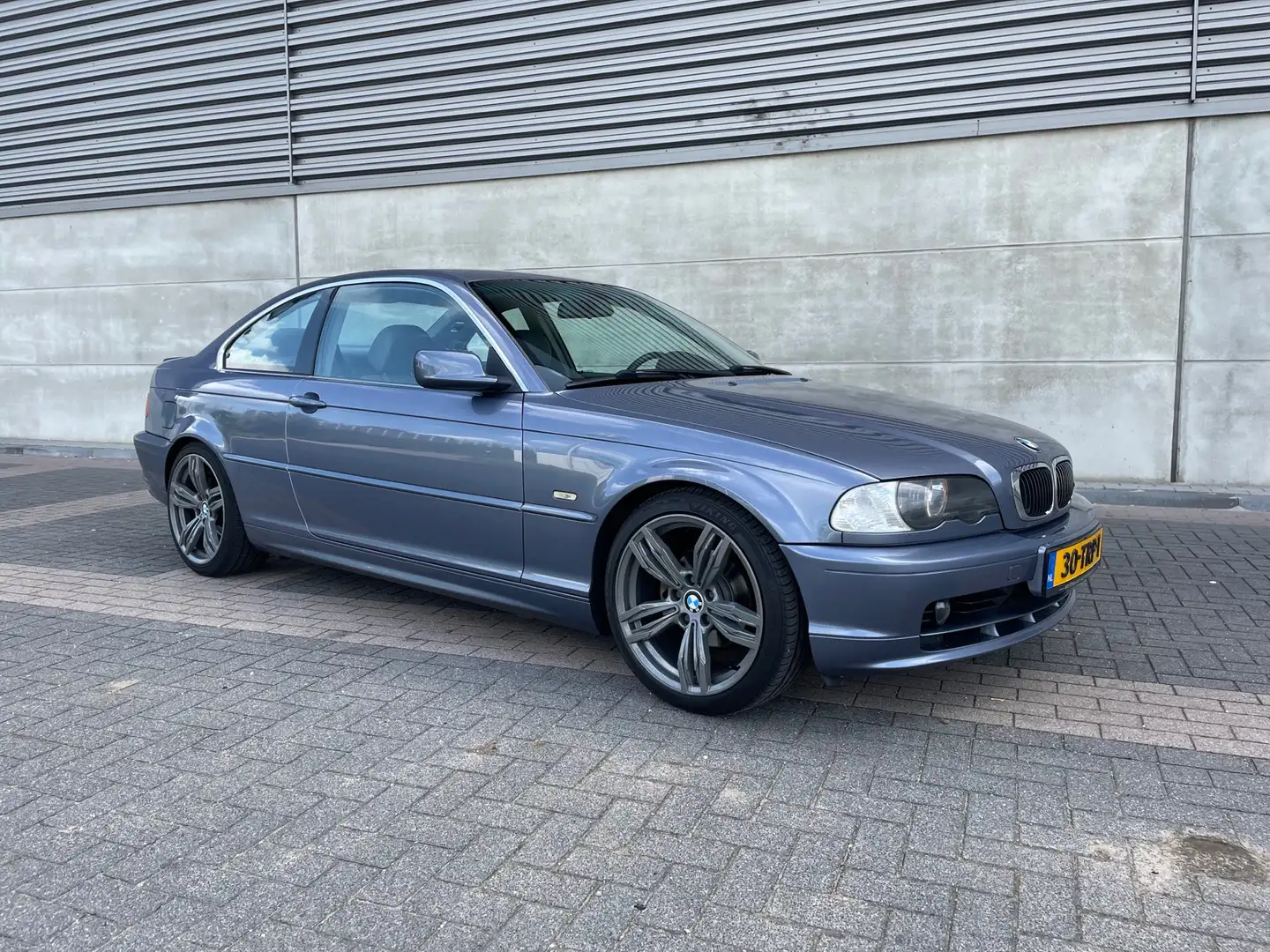BMW 320Ci e46 Blauw - 1