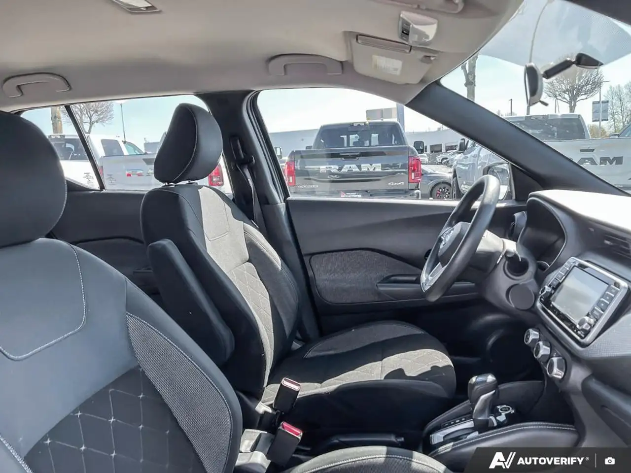 Nissan Kicks снимка Nissan Kicks