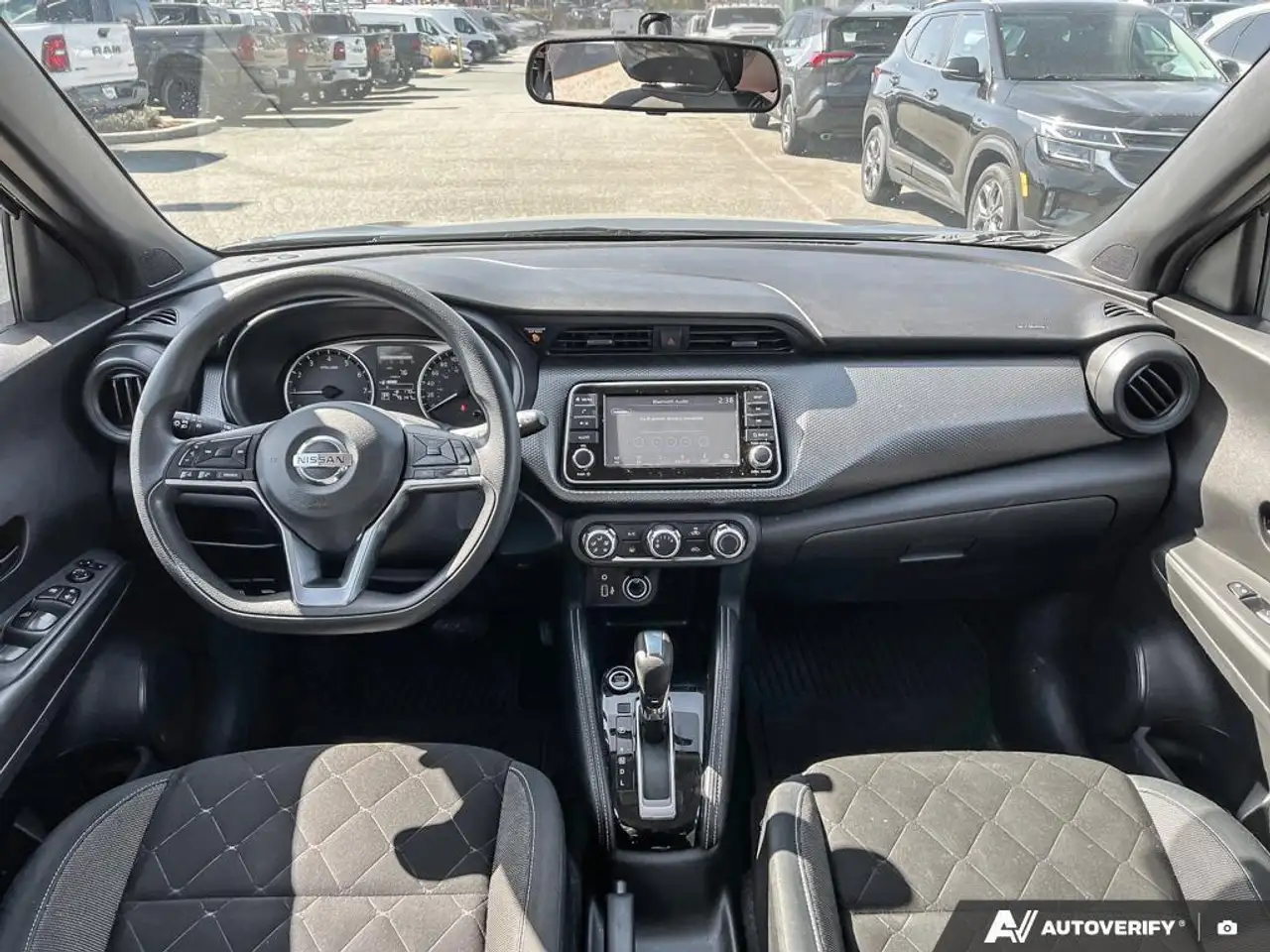 Nissan Kicks снимка Nissan Kicks