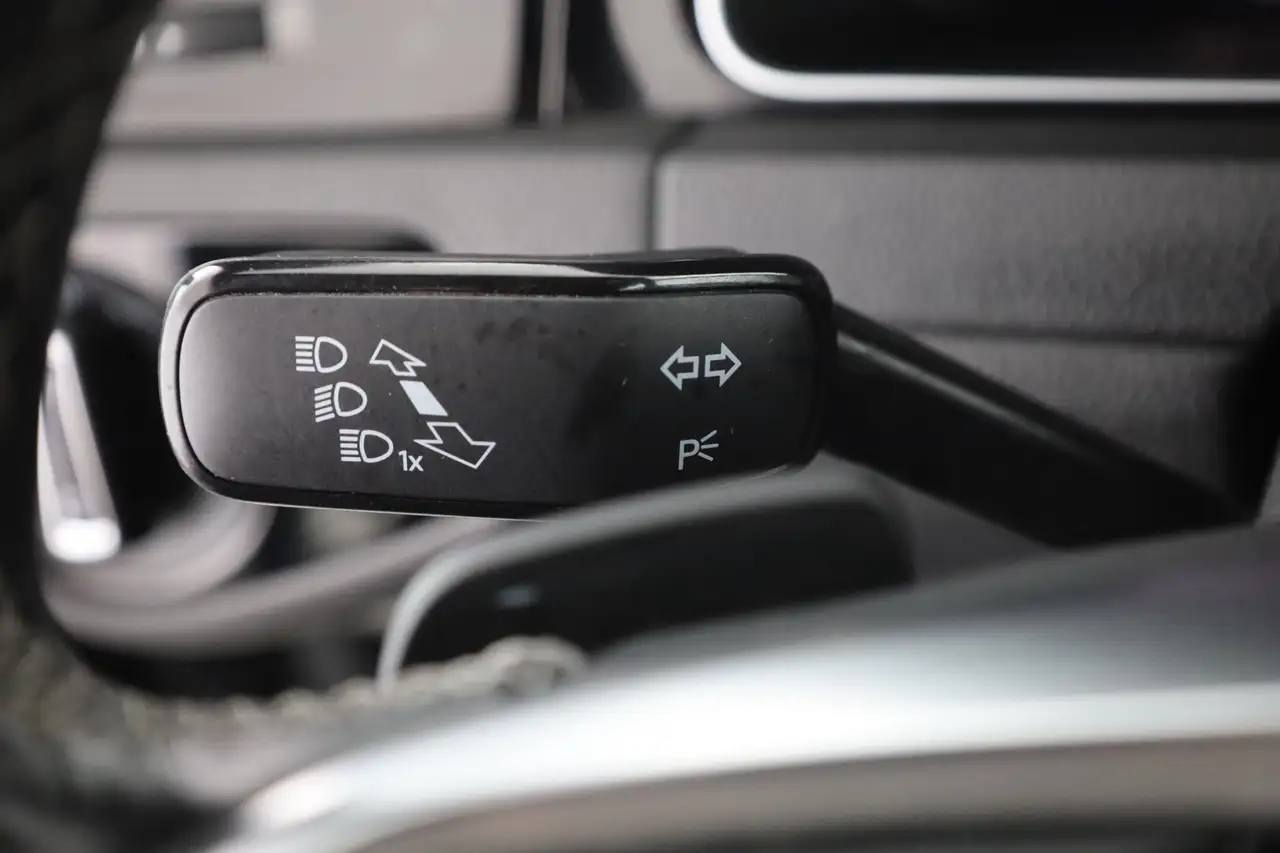 Volkswagen Golf VII Variant 1.5 TSI DSG R-Line LED Navi PDC, миниатюра 19