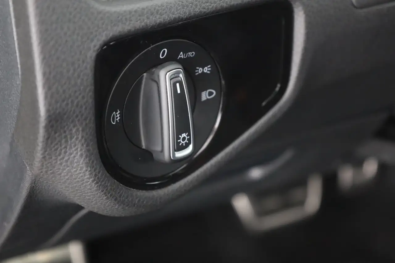 Volkswagen Golf VII Variant 1.5 TSI DSG R-Line LED Navi PDC, миниатюра 21
