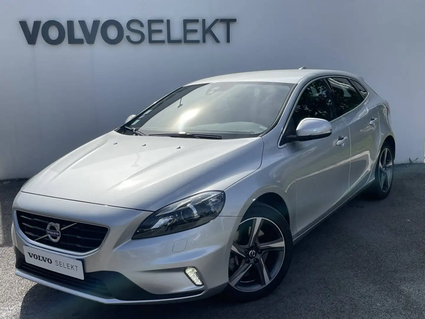 Volvo V40 T3 152 R-Design Geartronic A Gris - 1