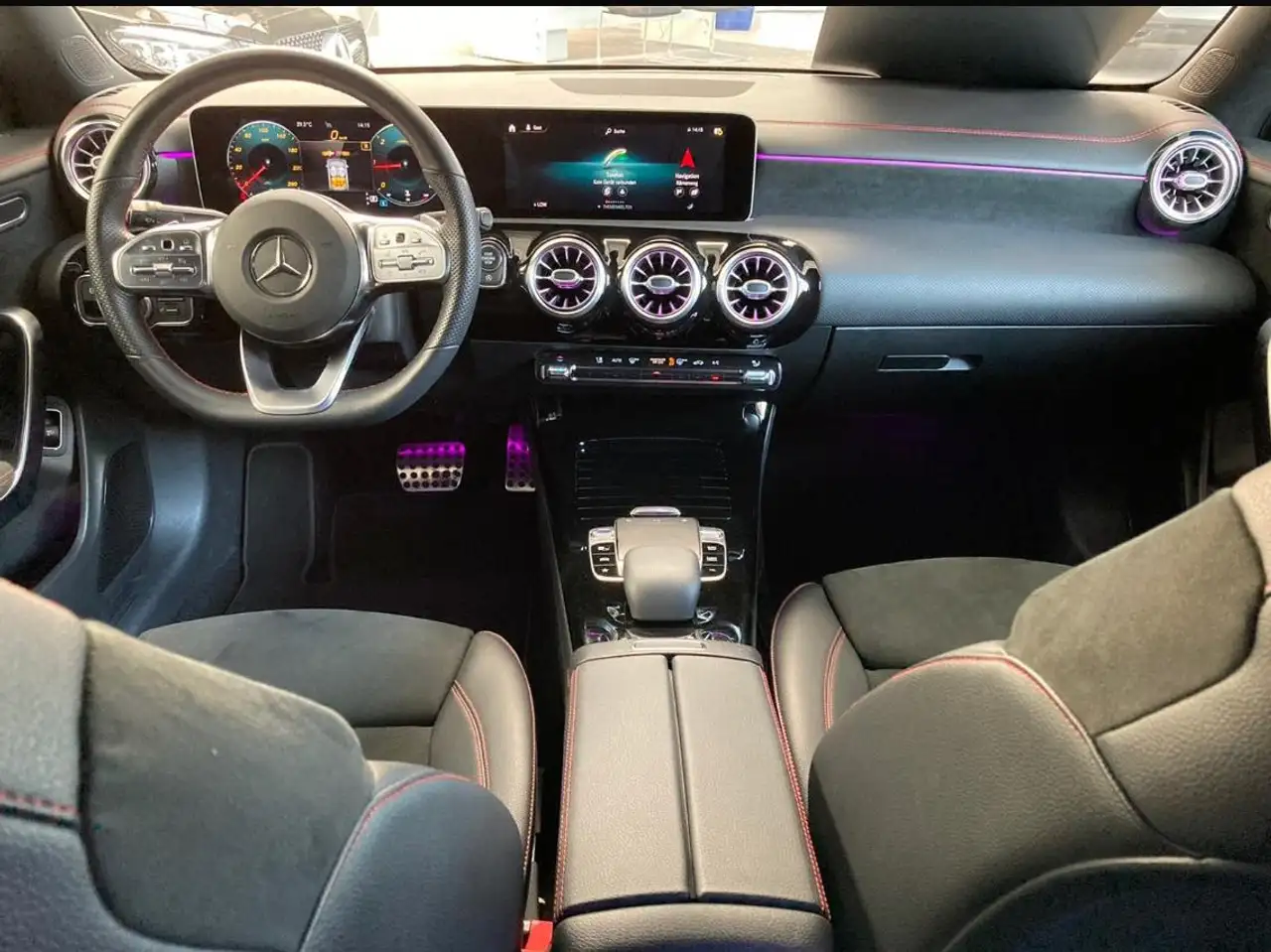 Mercedes-Benz CLA 180