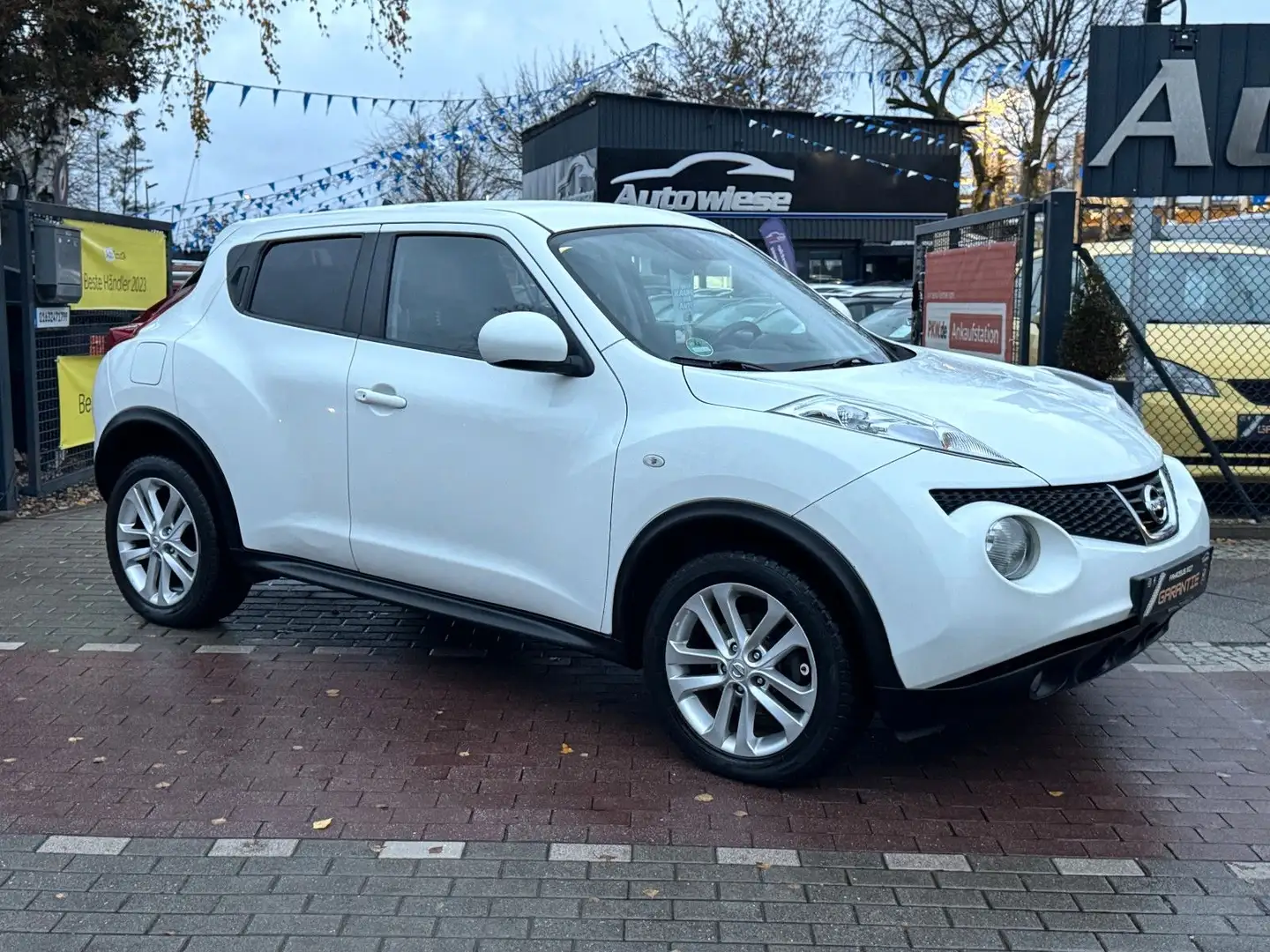 Nissan Juke 1.6 Tekna Aut*Navi*Kamera*Leder*Szhz*Klima Weiß - 1