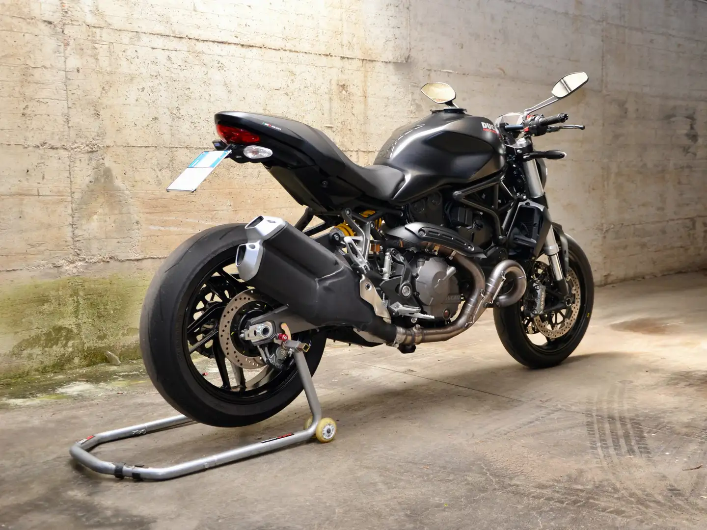 Ducati Monster 821 Dark Nero - 2