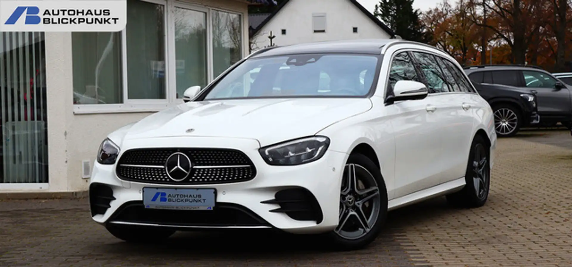 Mercedes-Benz E 300 de T AMG DISTRO+PANO+KAM360+BURMESTER+AHK Weiß - 1