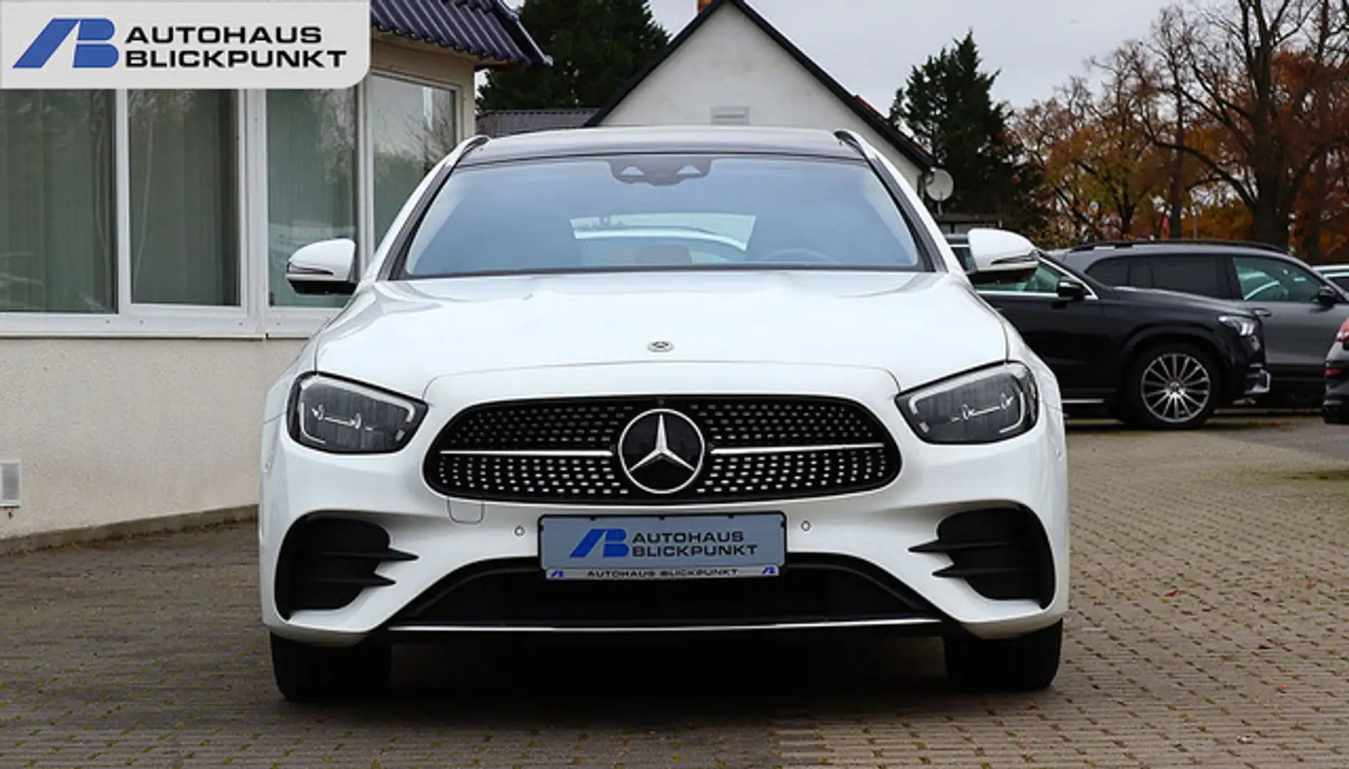 Mercedes-Benz E 300 de T AMG DISTRO+PANO+KAM360+BURMESTER+AHK Weiß - 2