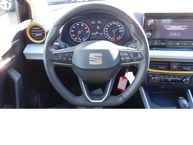 SEAT Arona view 8