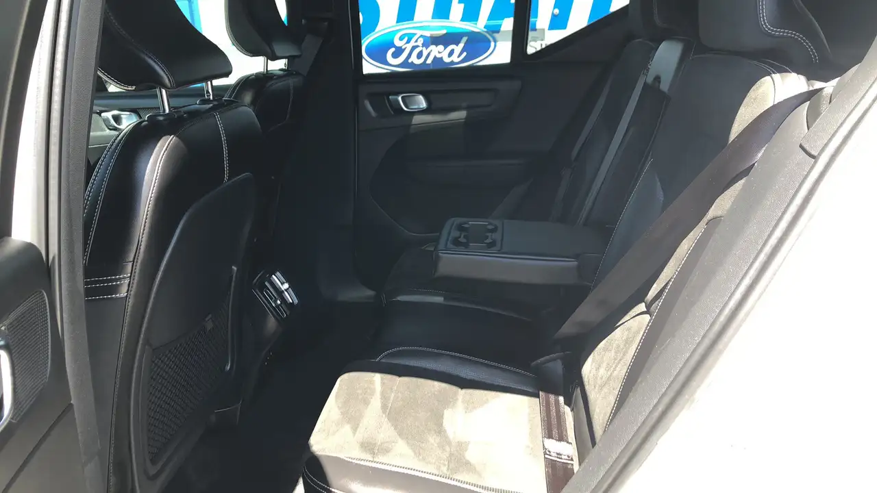 Volvo XC40 снимка Volvo XC40