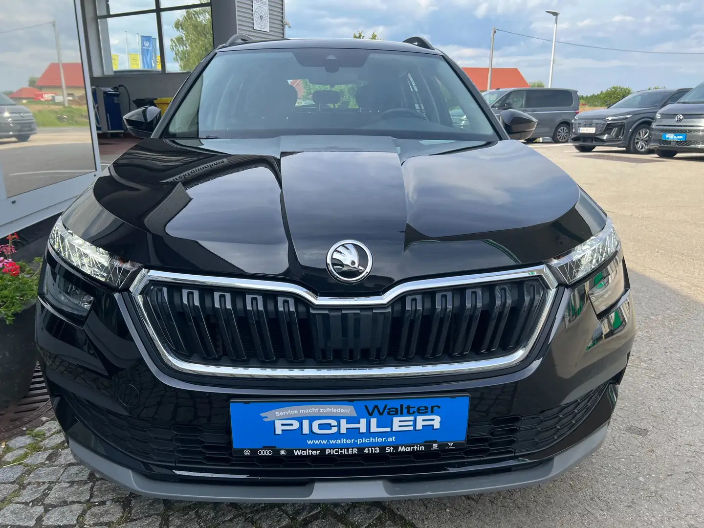 Skoda Kamiq Ambition TSI DSG Schwarz - 2